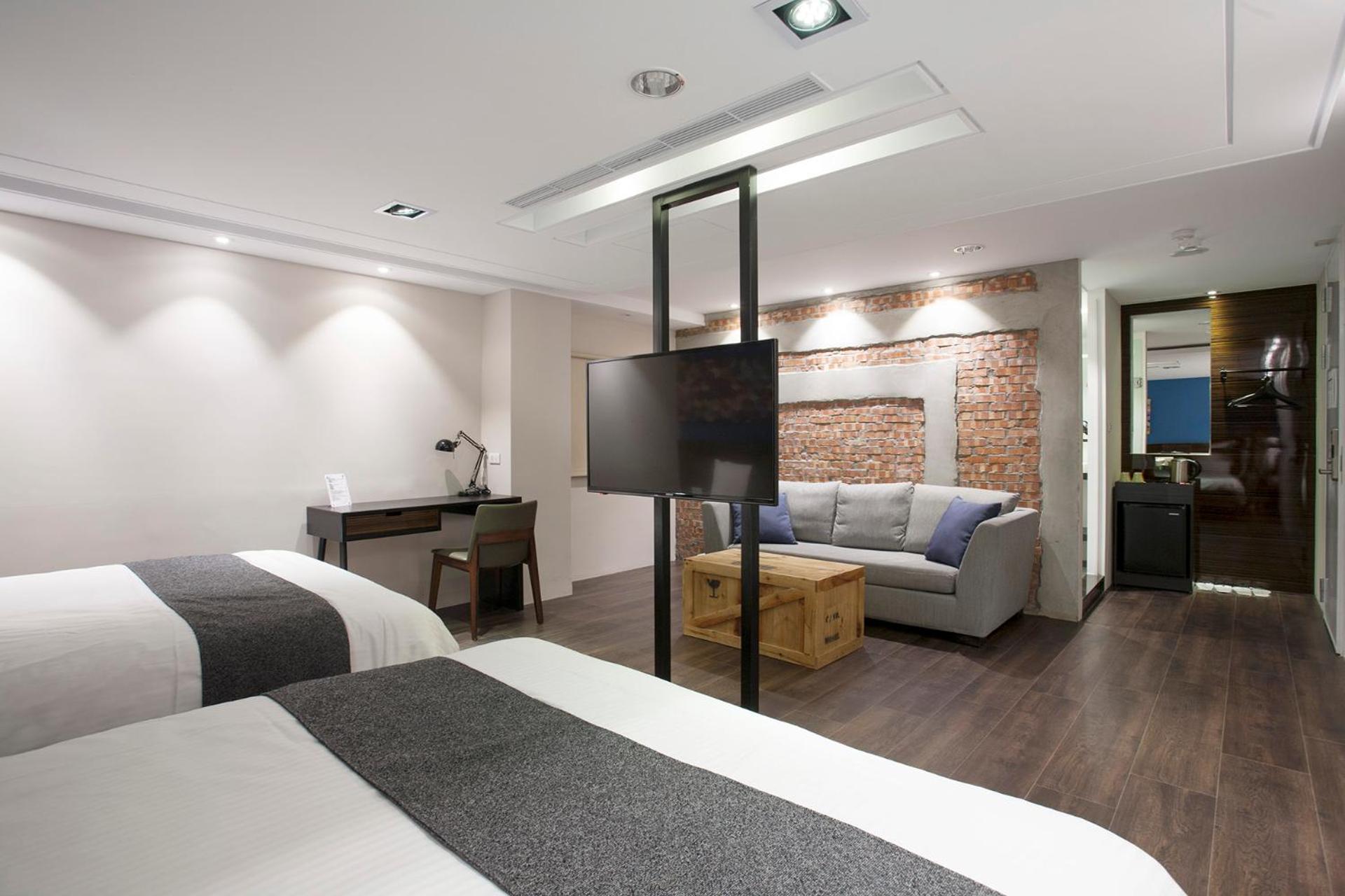 P&F Hotel