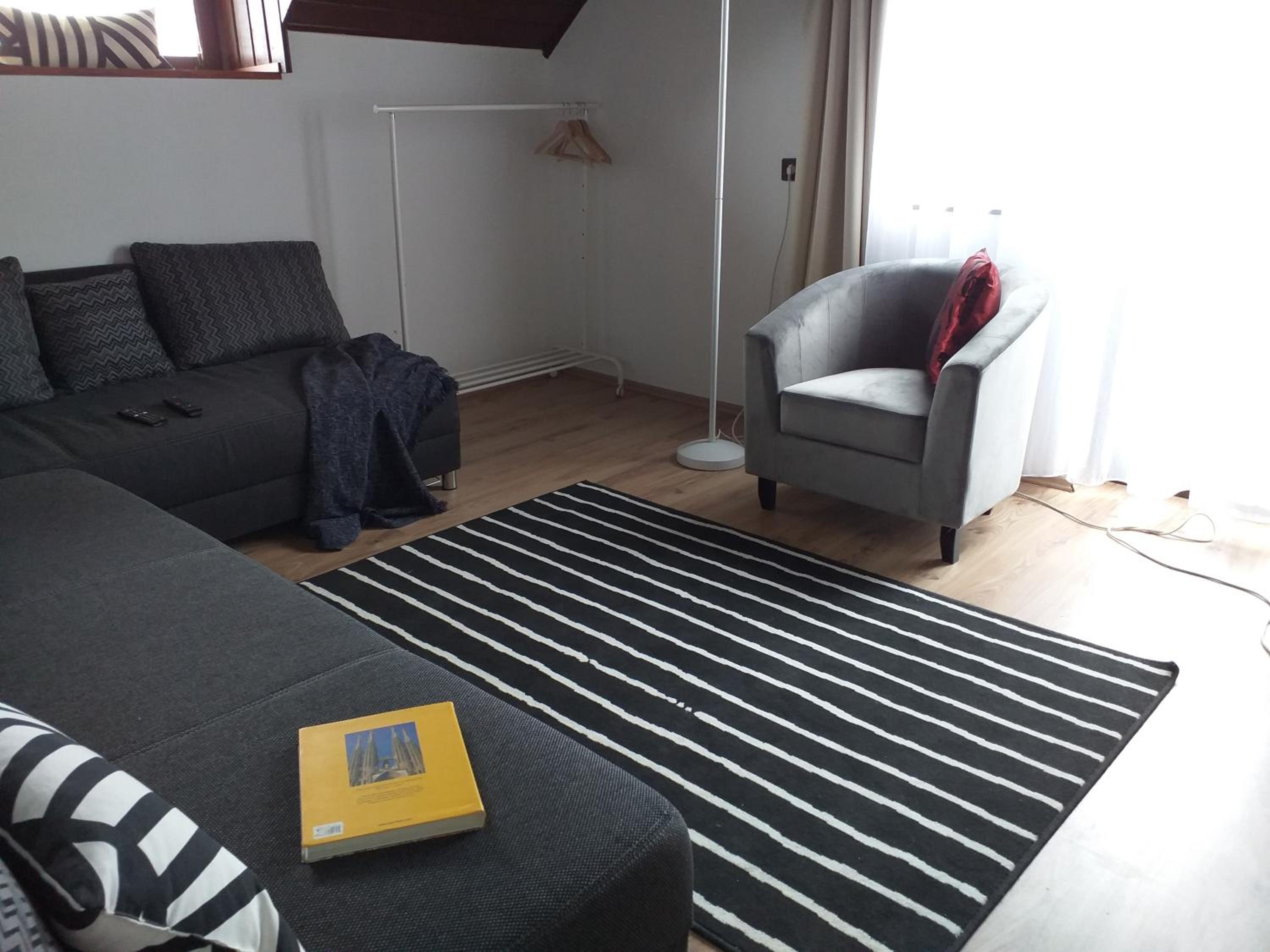 ART INN APARTMANHÁZ BALATON-GYENESDIÁS
