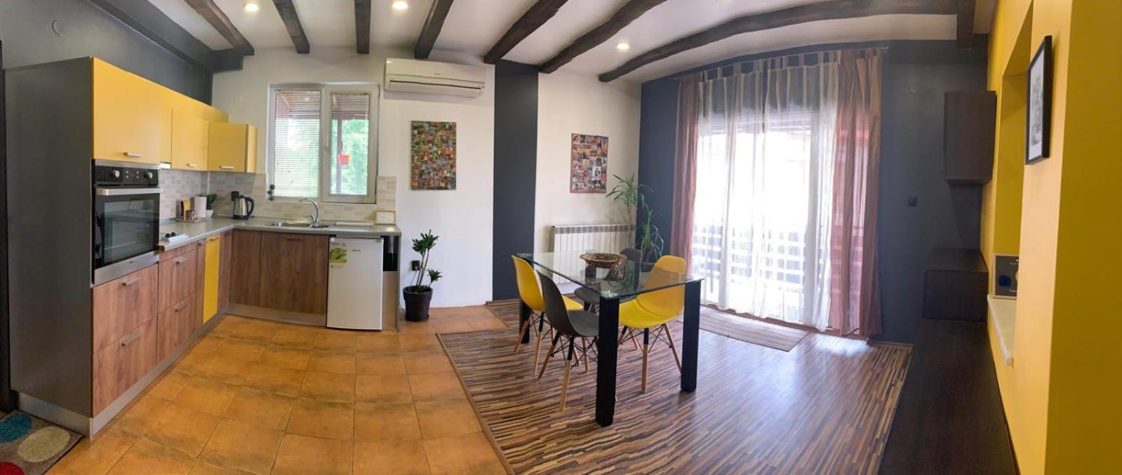 Trakia Street Apartment view 3