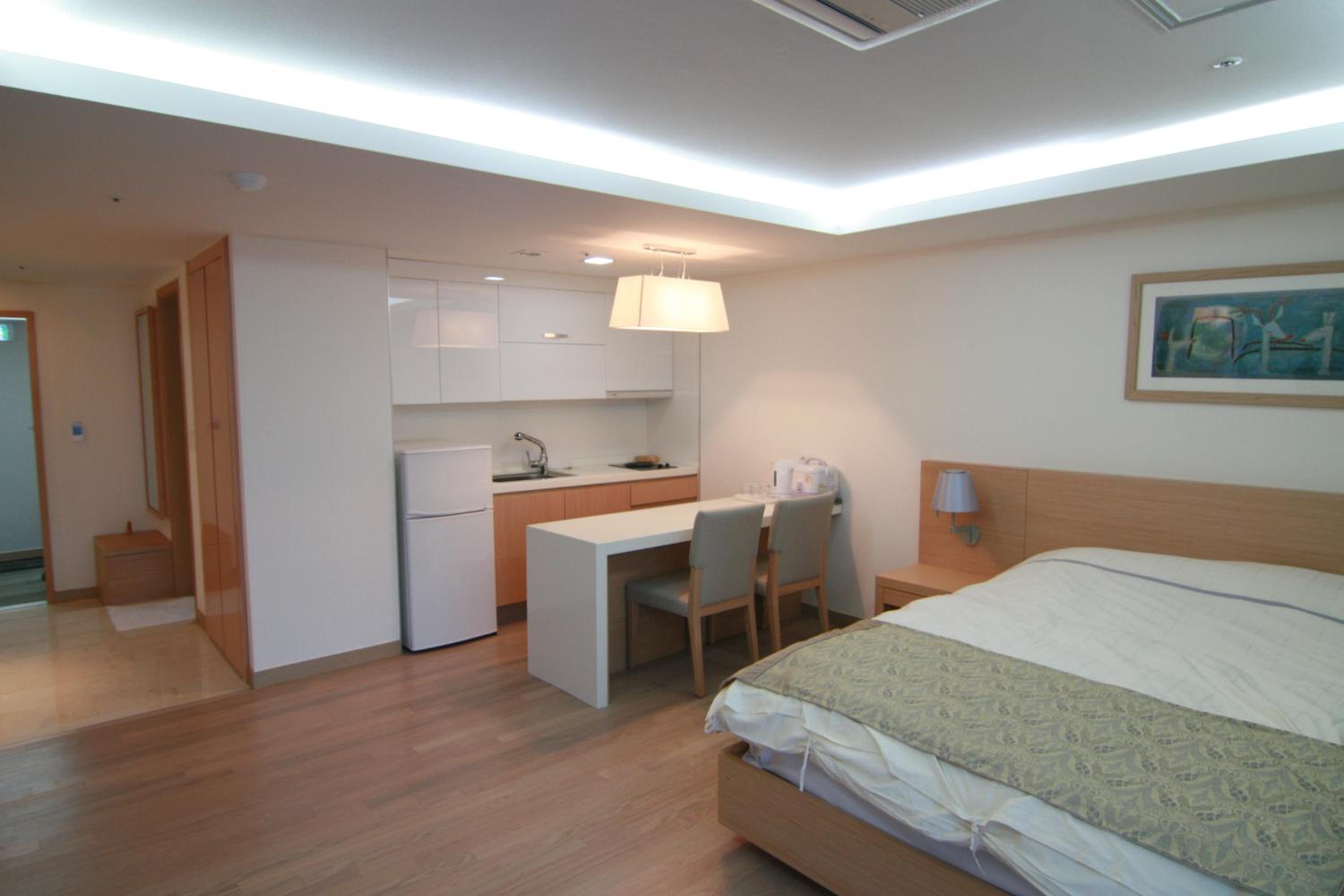 Kumho Tongyeong Marina Resort