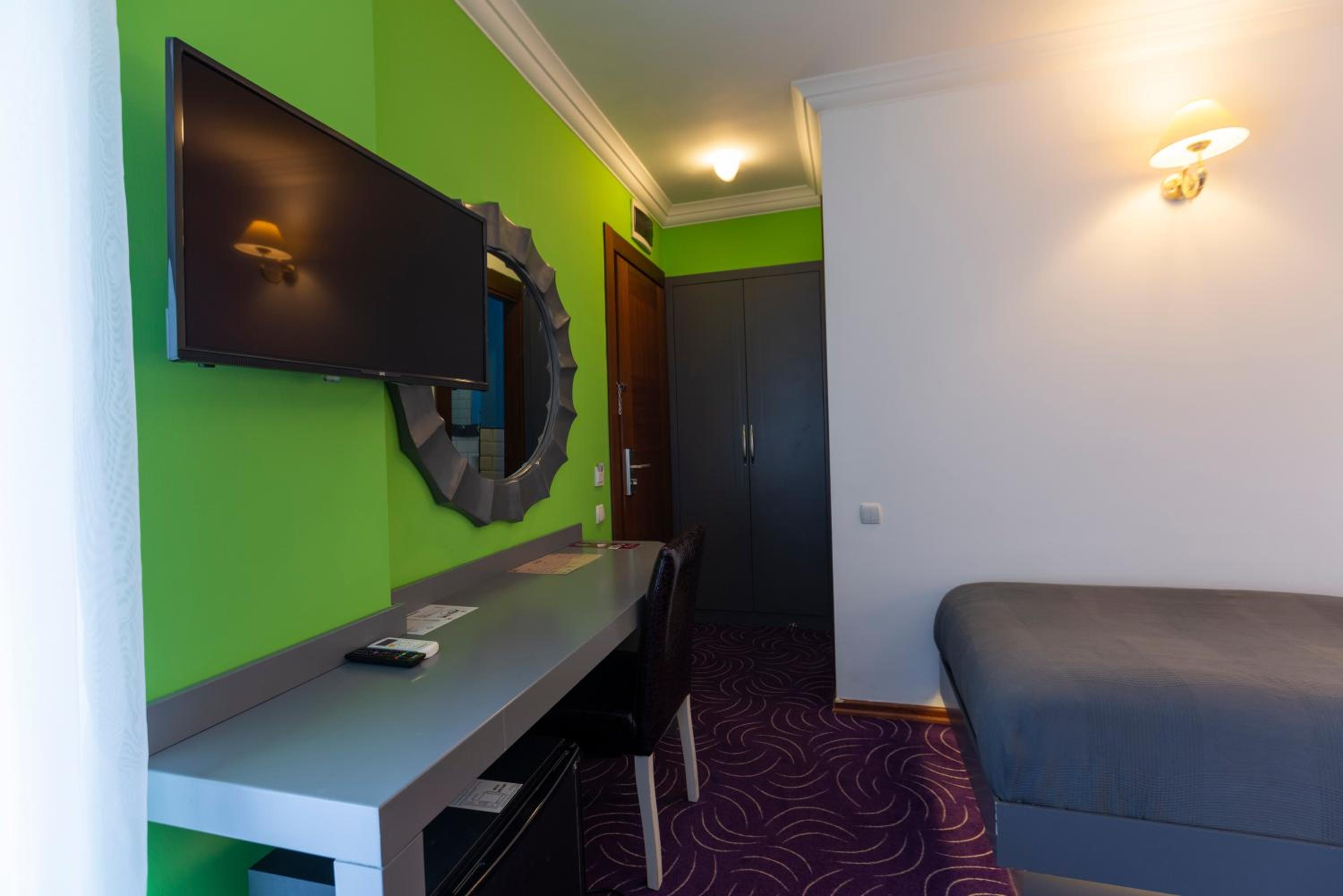 Mene City Hotel - Image 78