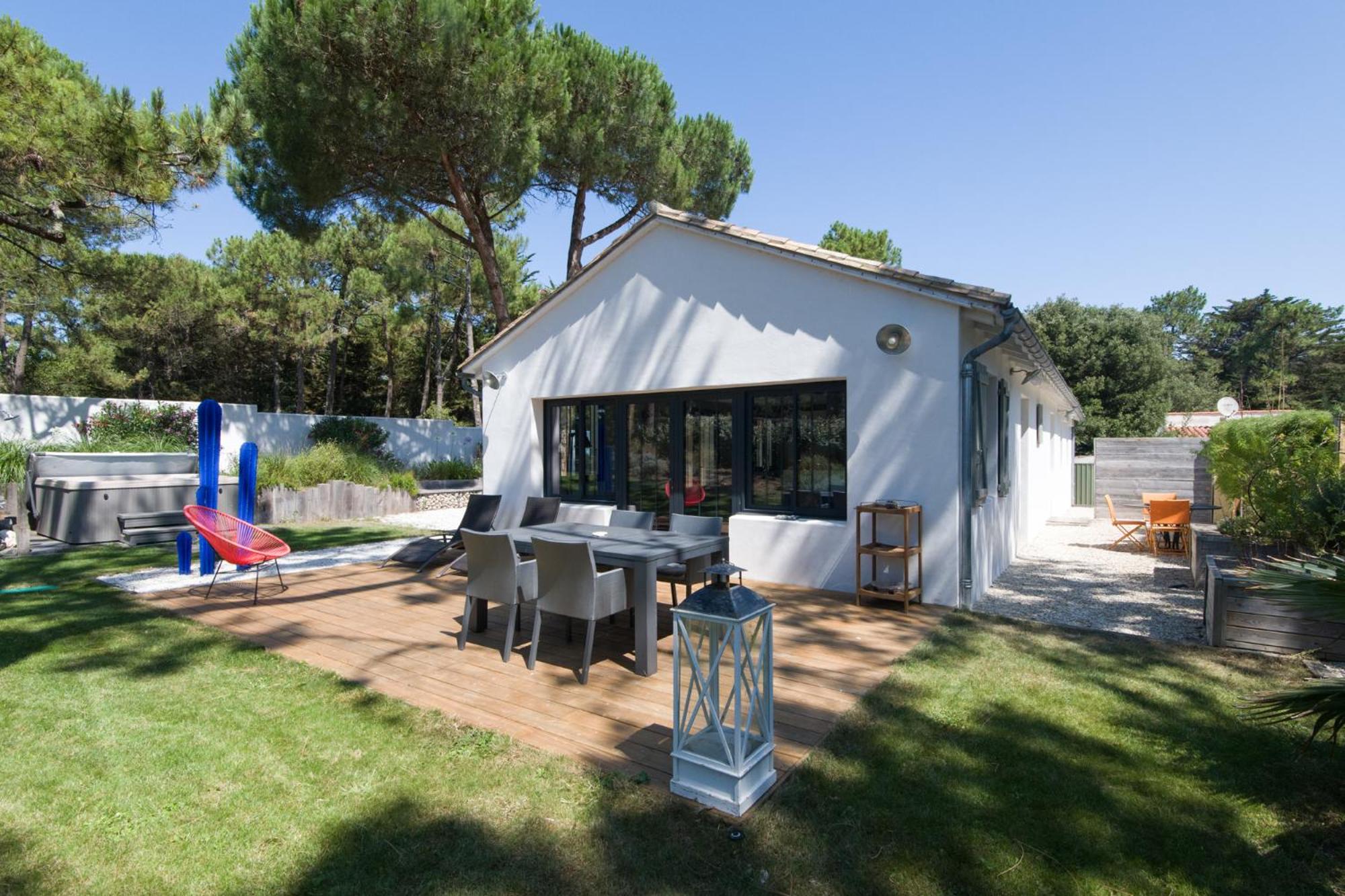Villa Ensoleillée view 2
