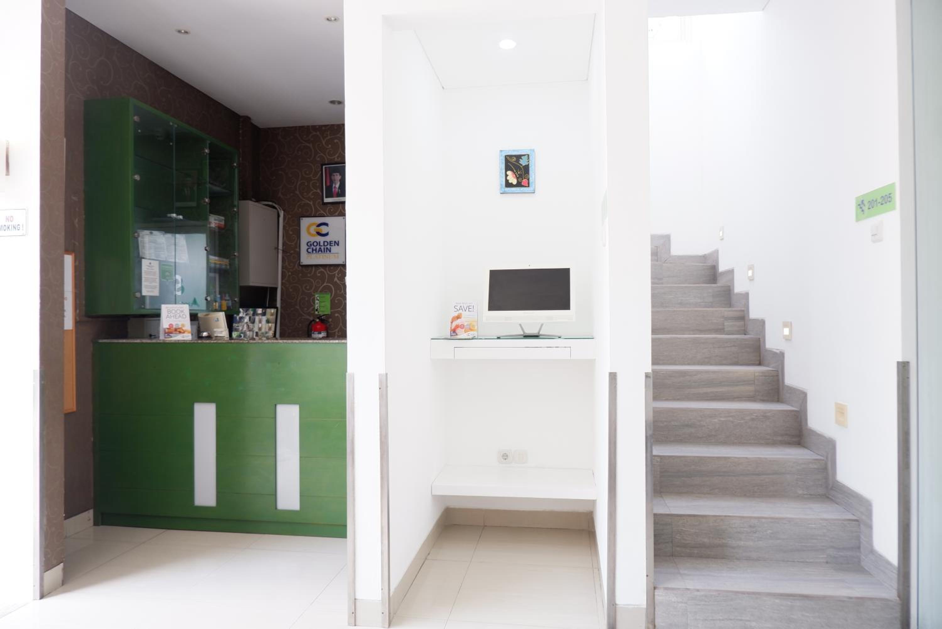 Ara Inn Bed And Breakfast by ecommerceloka