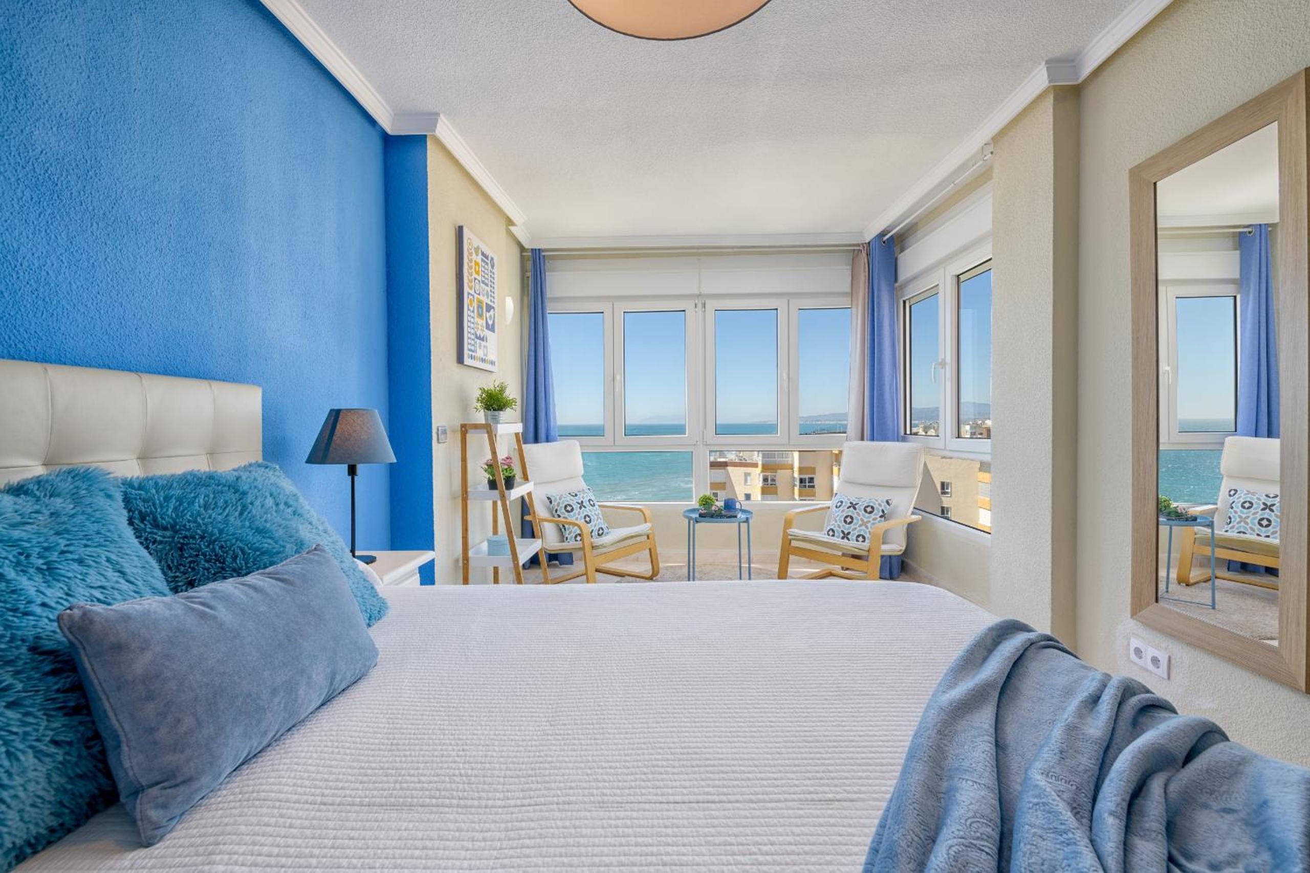 SPECTACULAR VIEWS PENTHOUSE IN 1ST LINE BEACH view 5