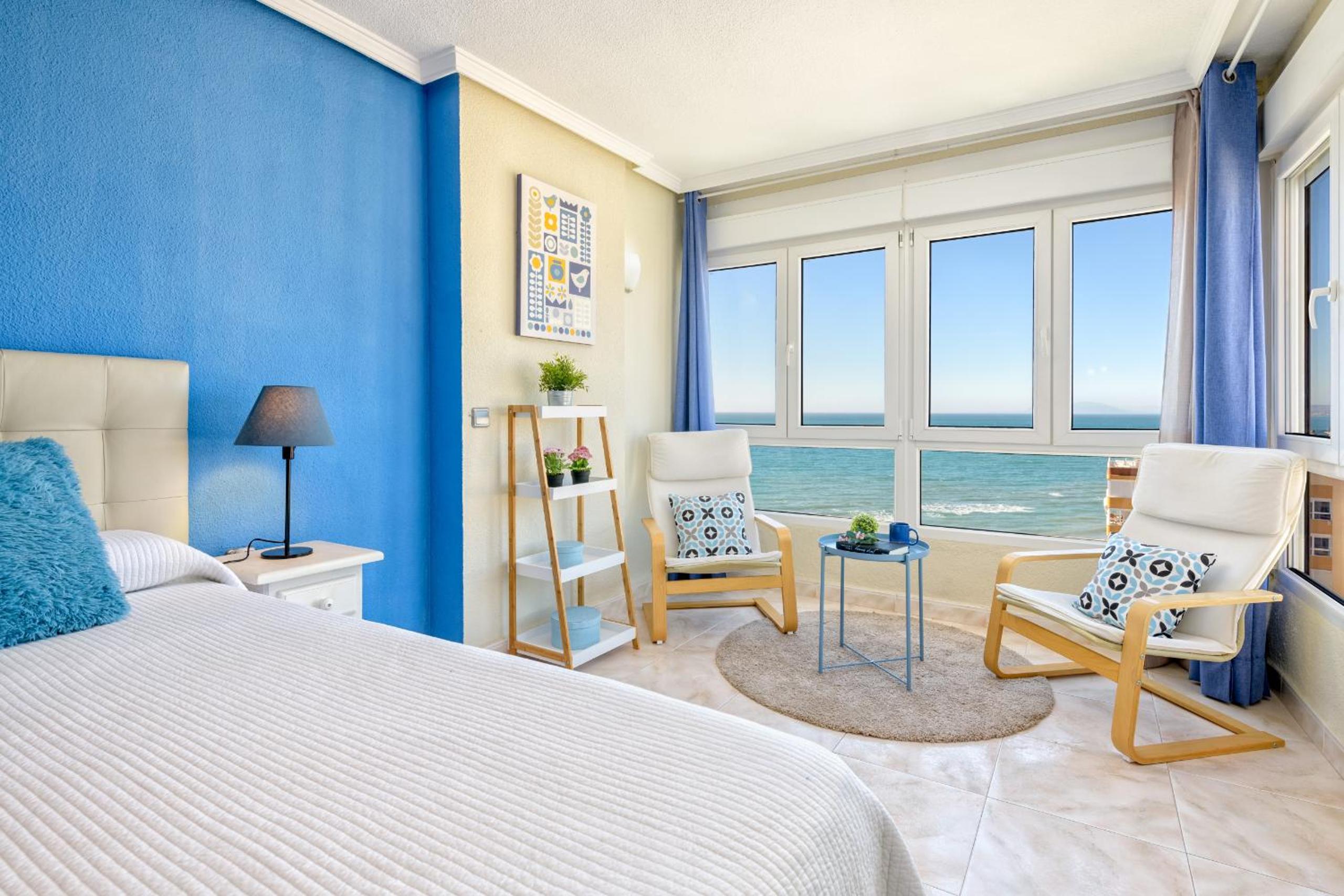 SPECTACULAR VIEWS PENTHOUSE IN 1ST LINE BEACH view 2