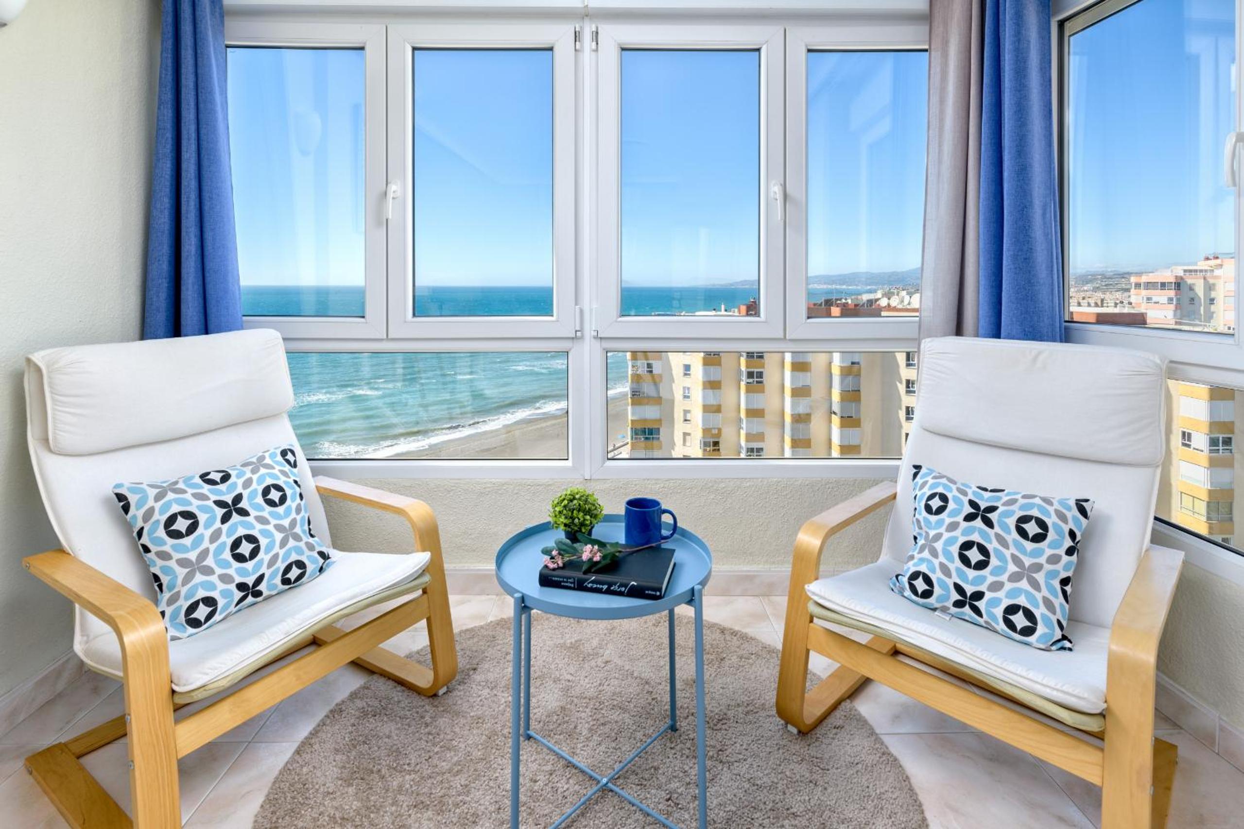SPECTACULAR VIEWS PENTHOUSE IN 1ST LINE BEACH view 3