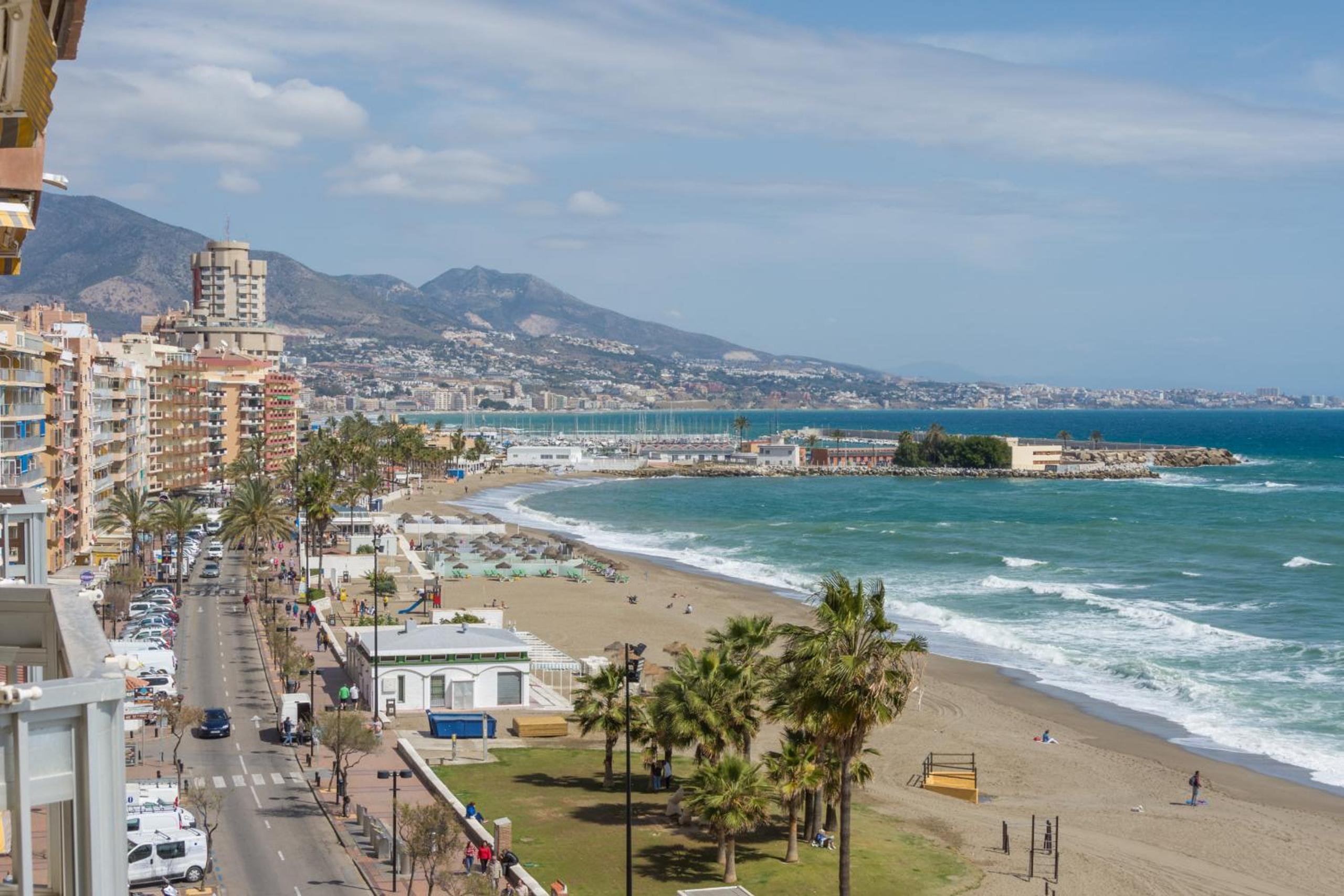WintowinRentals Relax & Frontal Sea View in Fuengirola view 4
