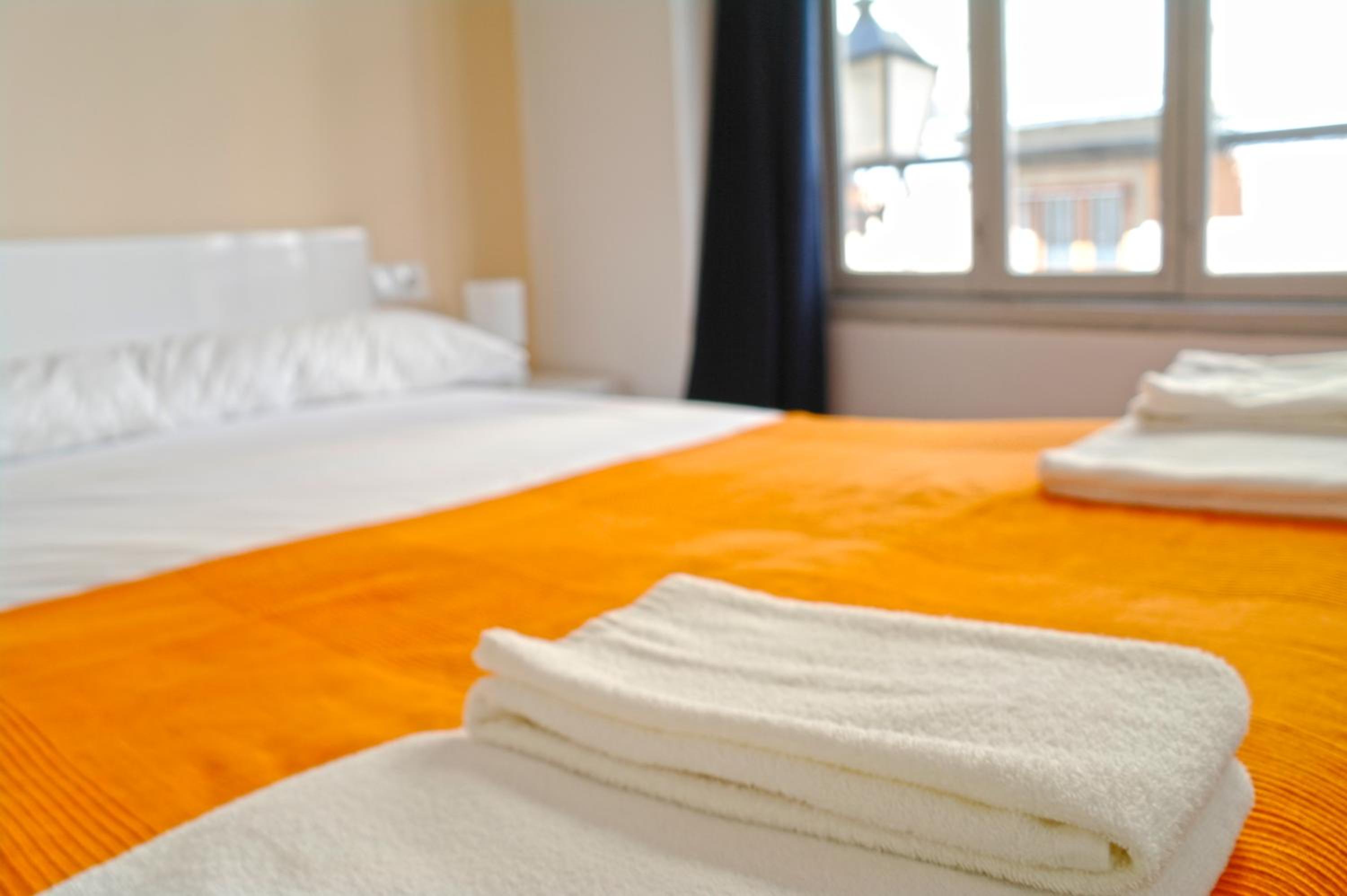Down Town en Valencia — bedroom