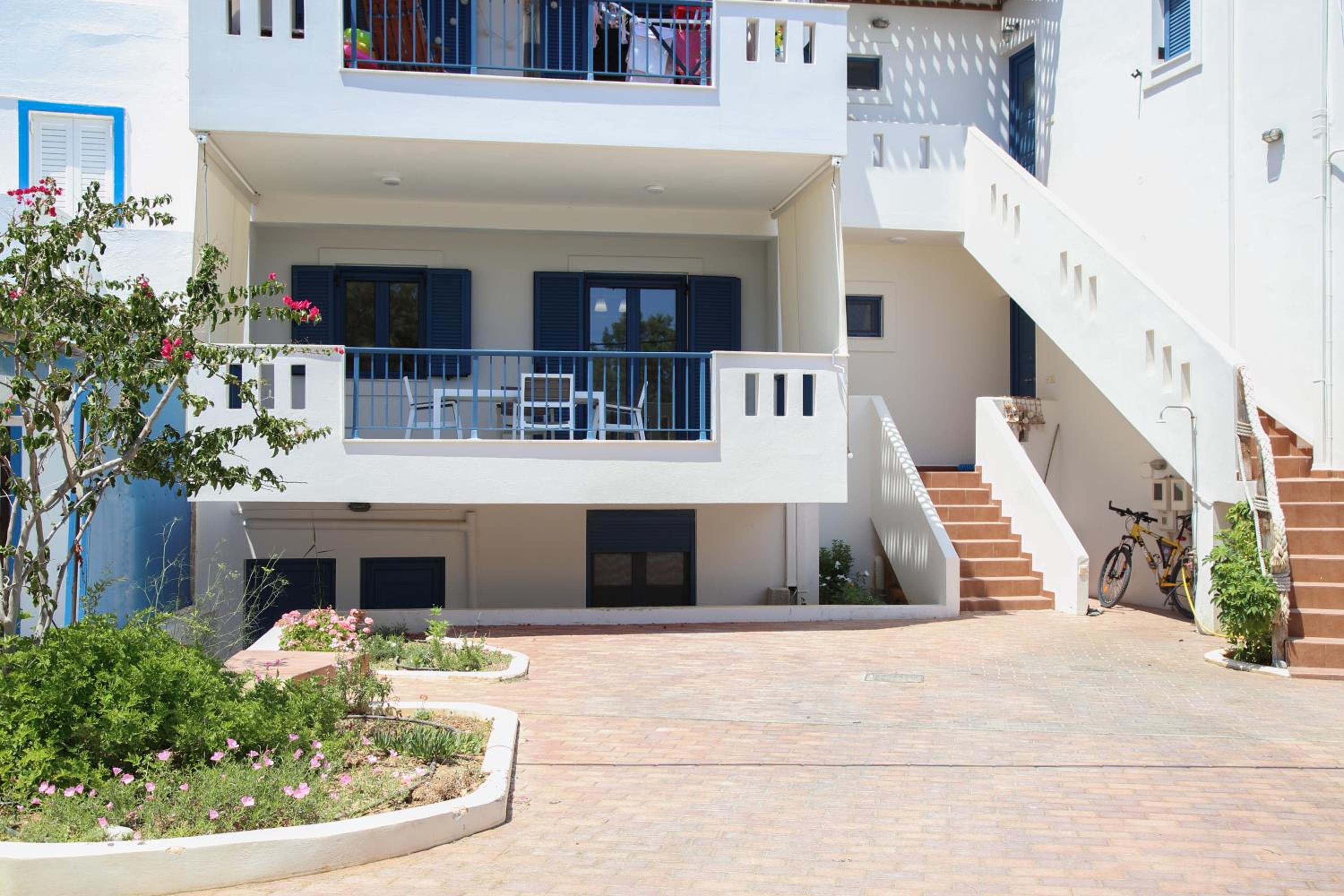 MMM Apartment