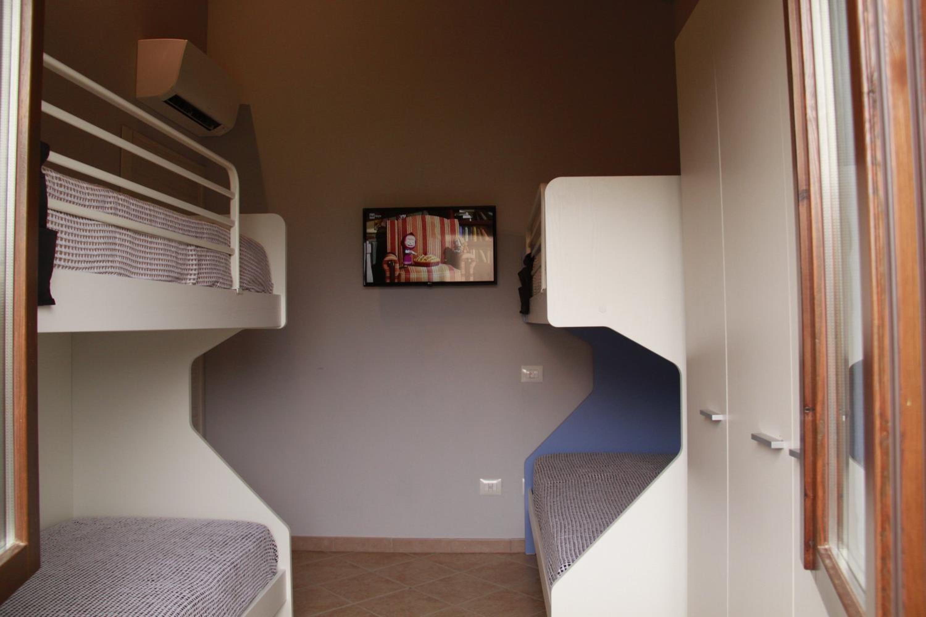 Photo 41