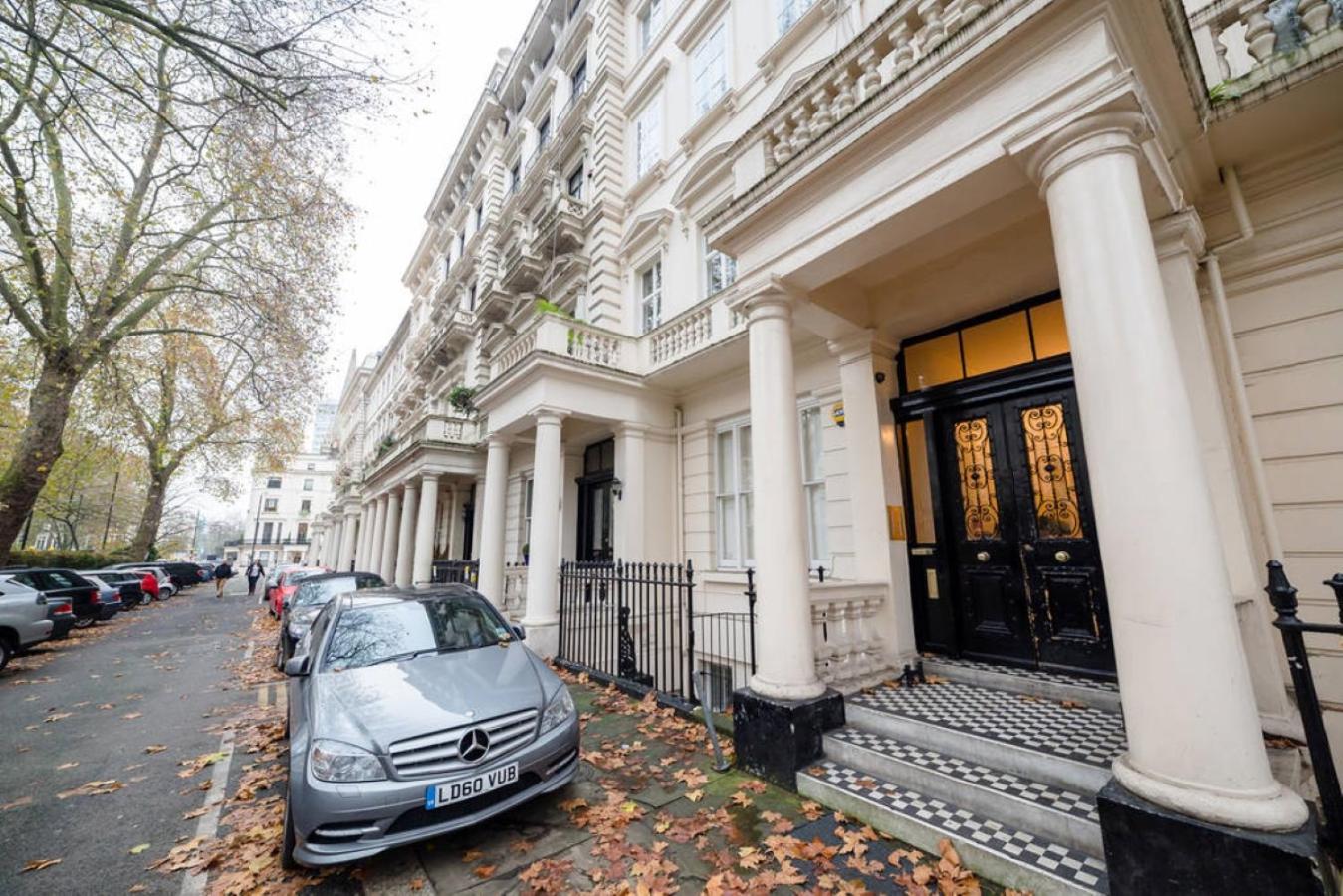 Studio flat in Paddington Central London Zone 1
