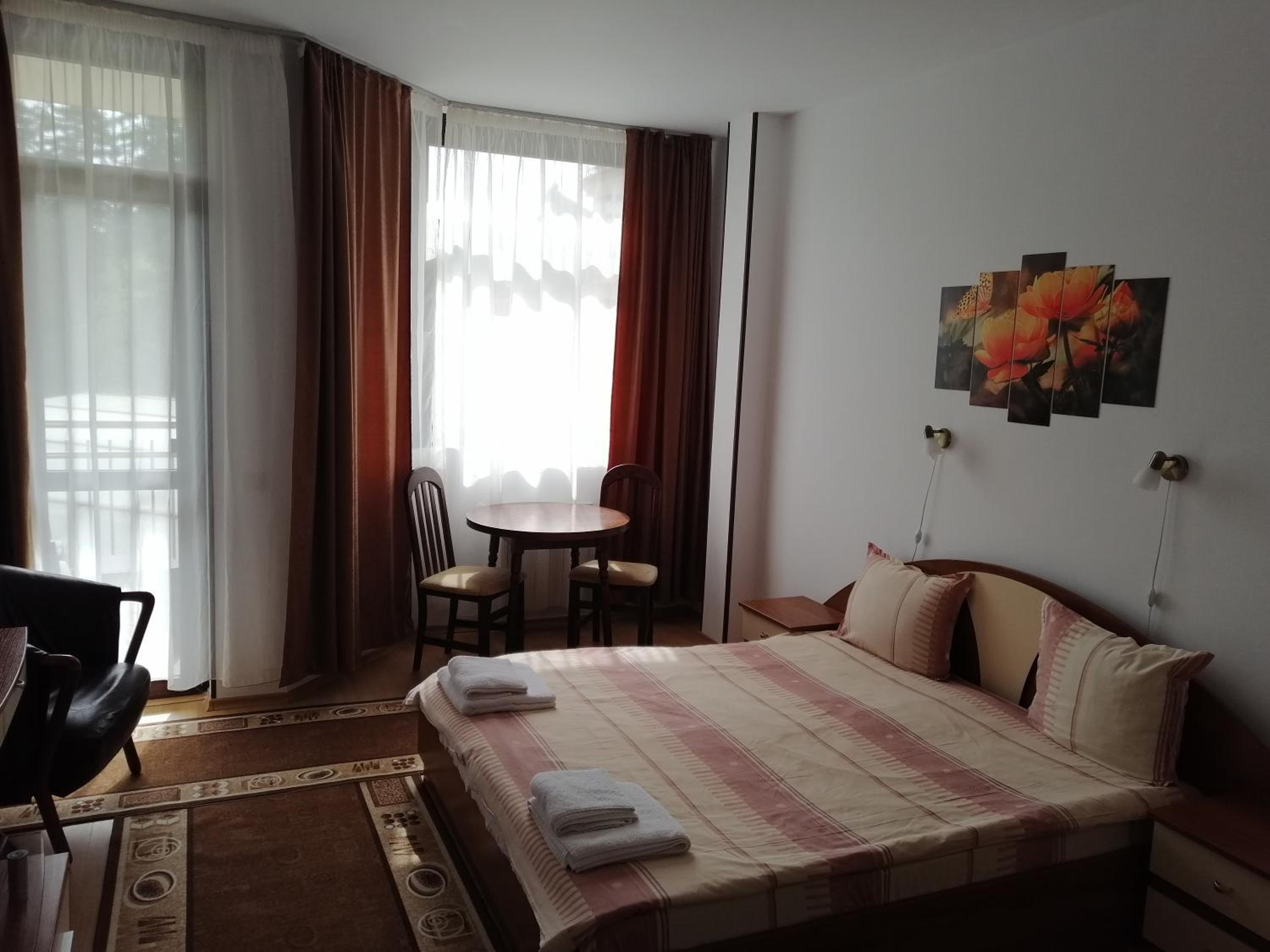Studio in Flora Aparthotel view 3