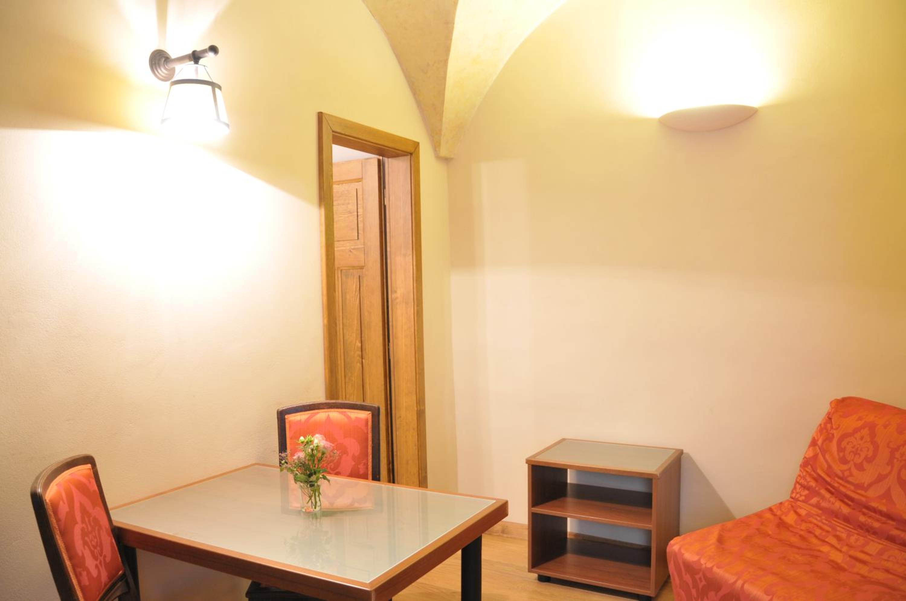 Residence Thunovska