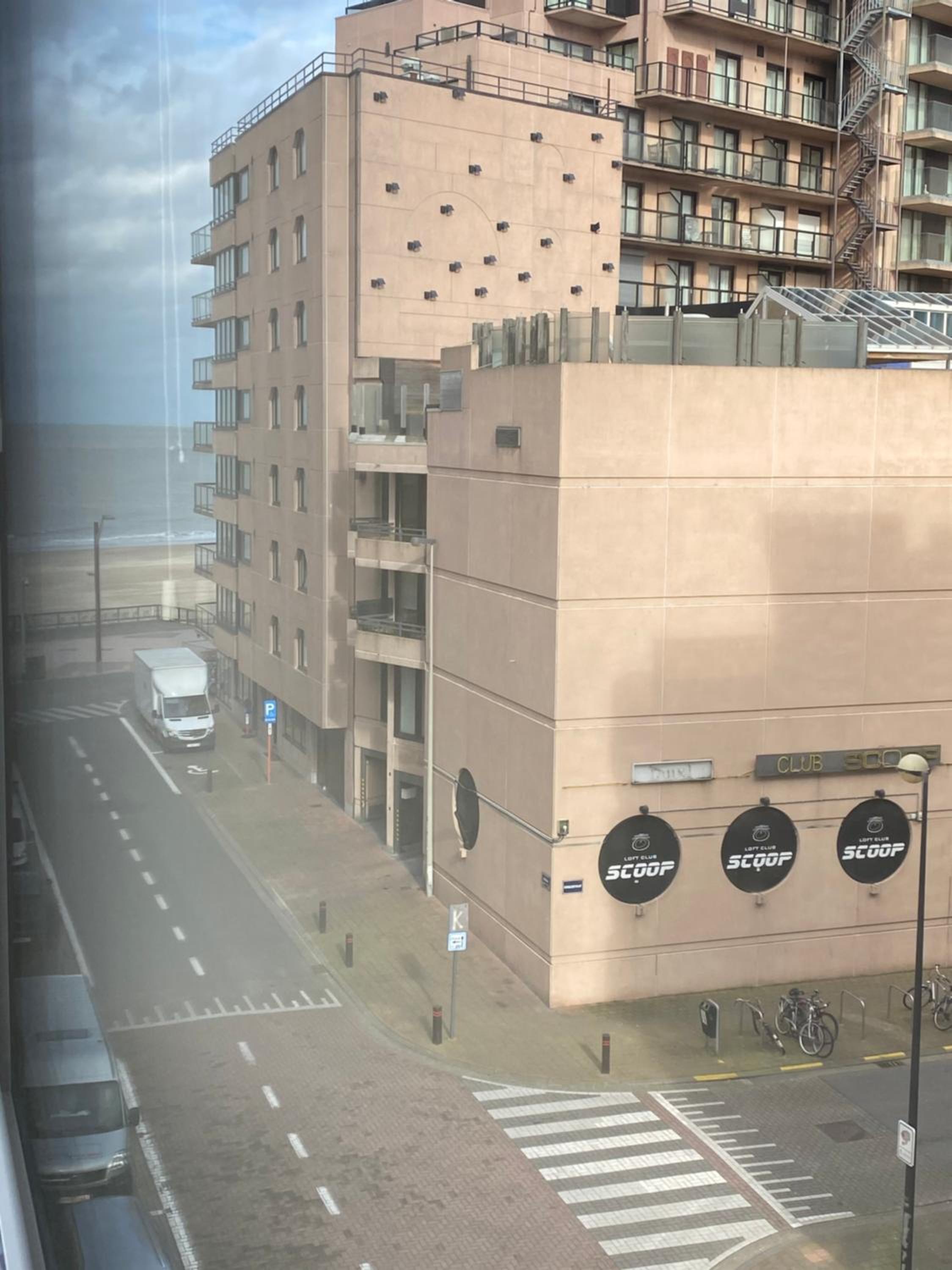 Hotel modern appartement near beach in Knokke - Image 1