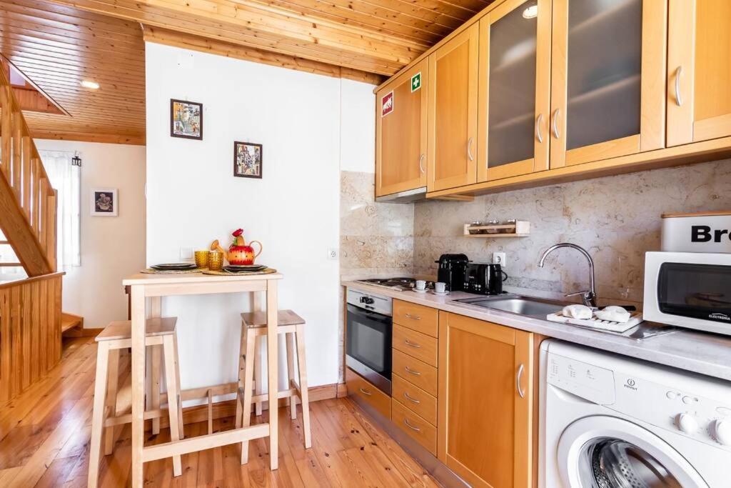 Charming Duplex at Alfama view 2