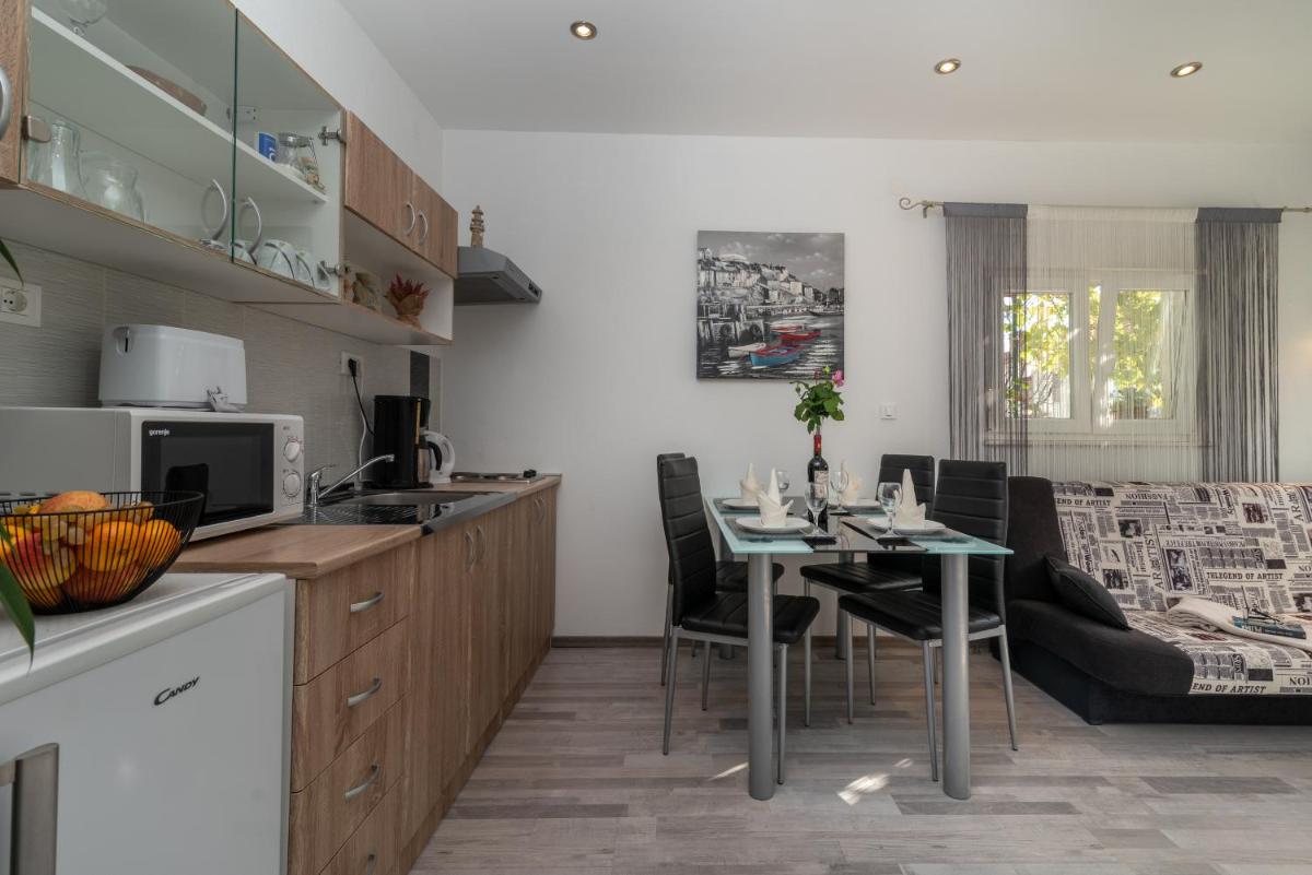Apartments Bruna Trogir view 4