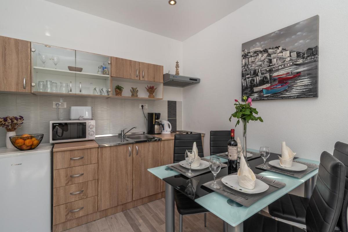 Apartments Bruna Trogir view 3
