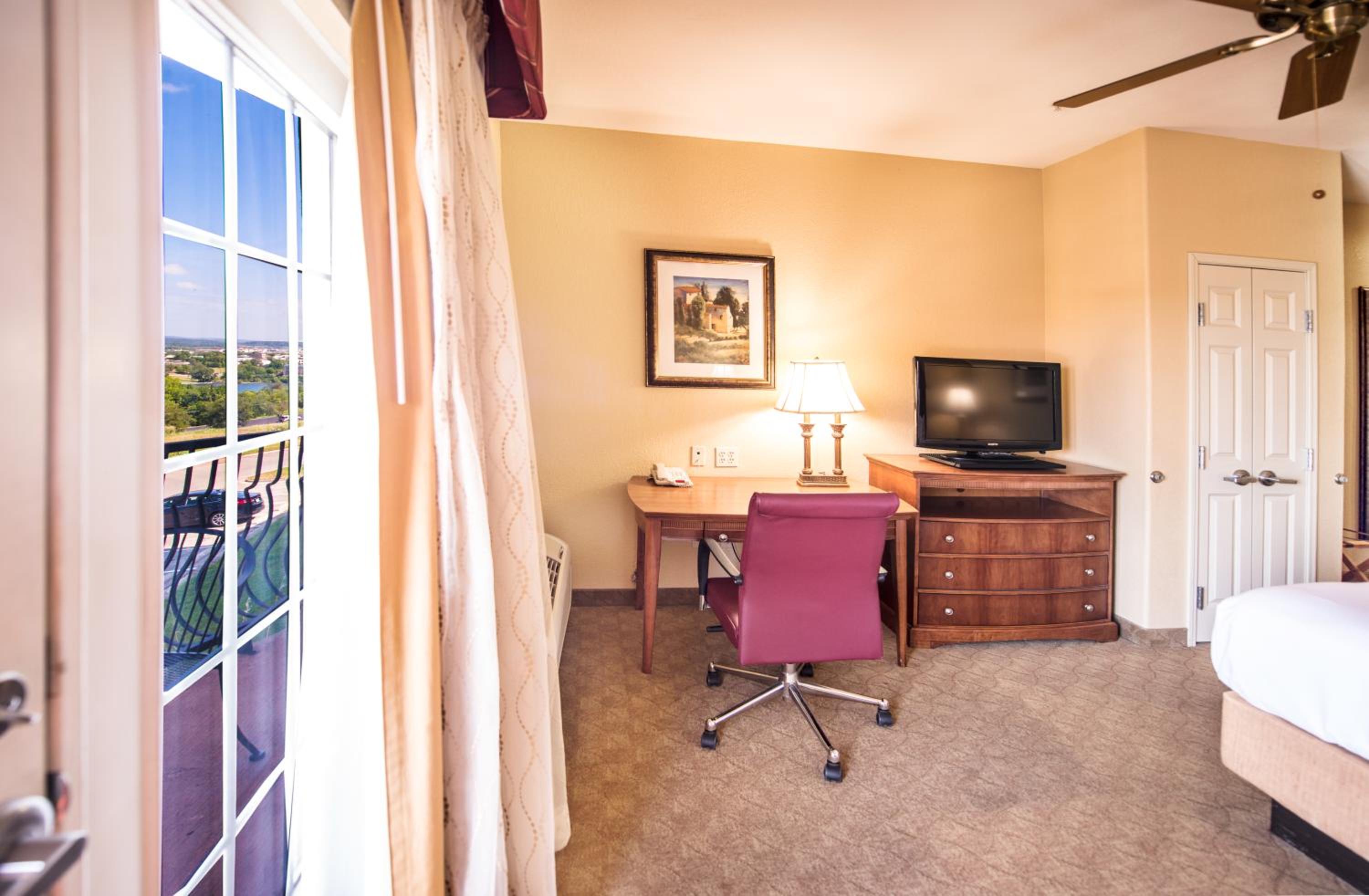 Marble Falls Vacations - La Quinta by Wyndham Marble Falls - Property Image 13