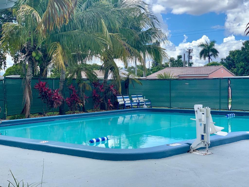 The Hollywood Gateway Inn - Image 4