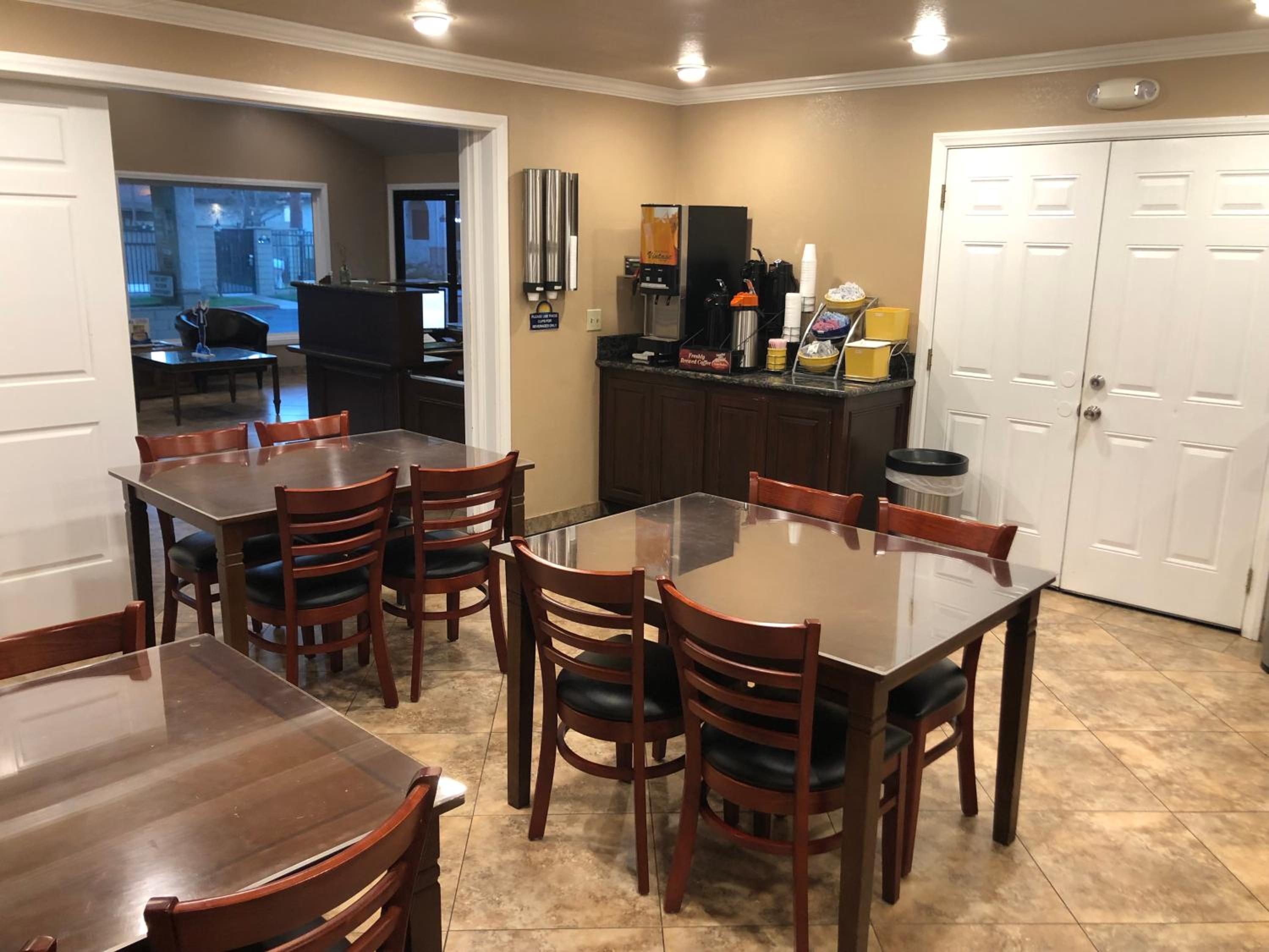 Camarillo Vacations - Days Inn by Wyndham Camarillo - Ventura - Property Image 6