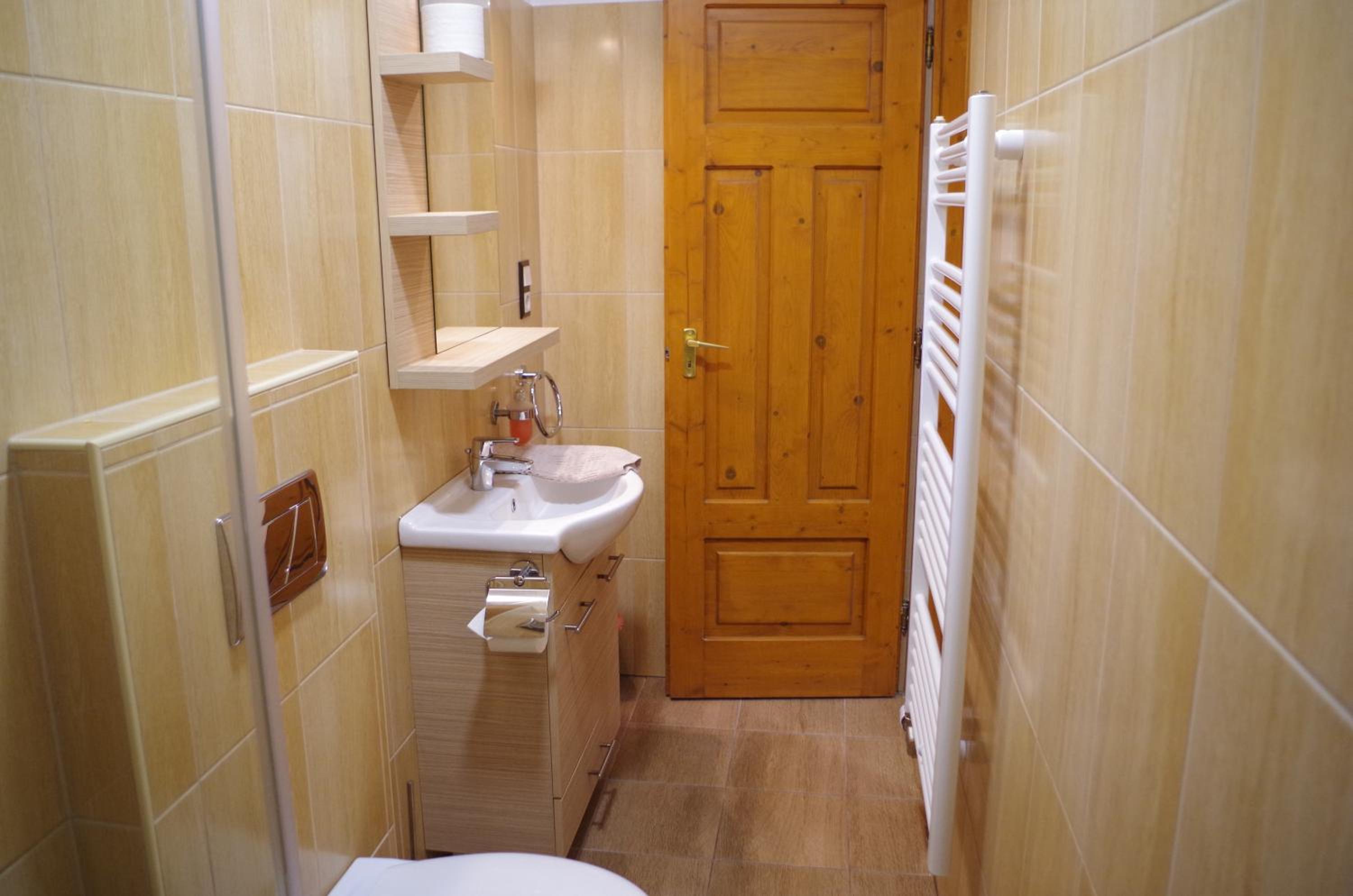 Aranyhal Apartman