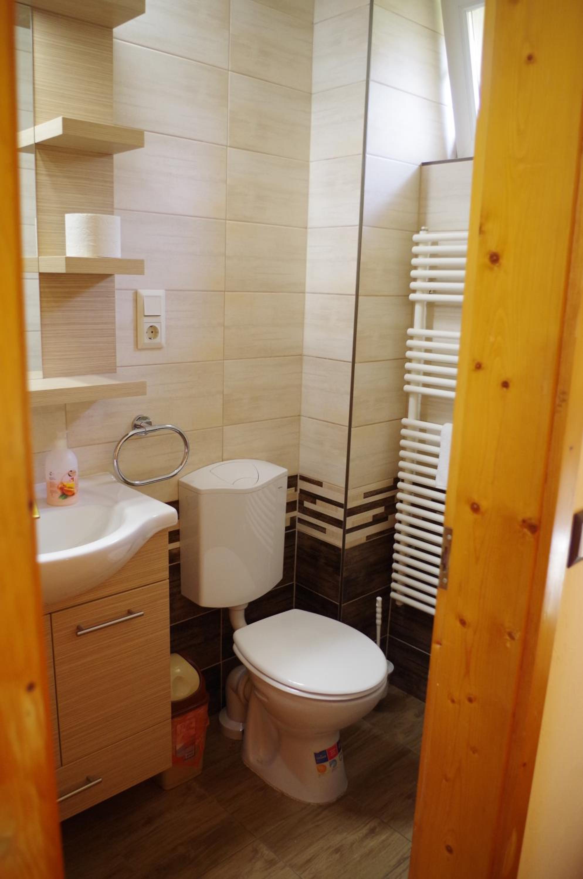 Aranyhal Apartman