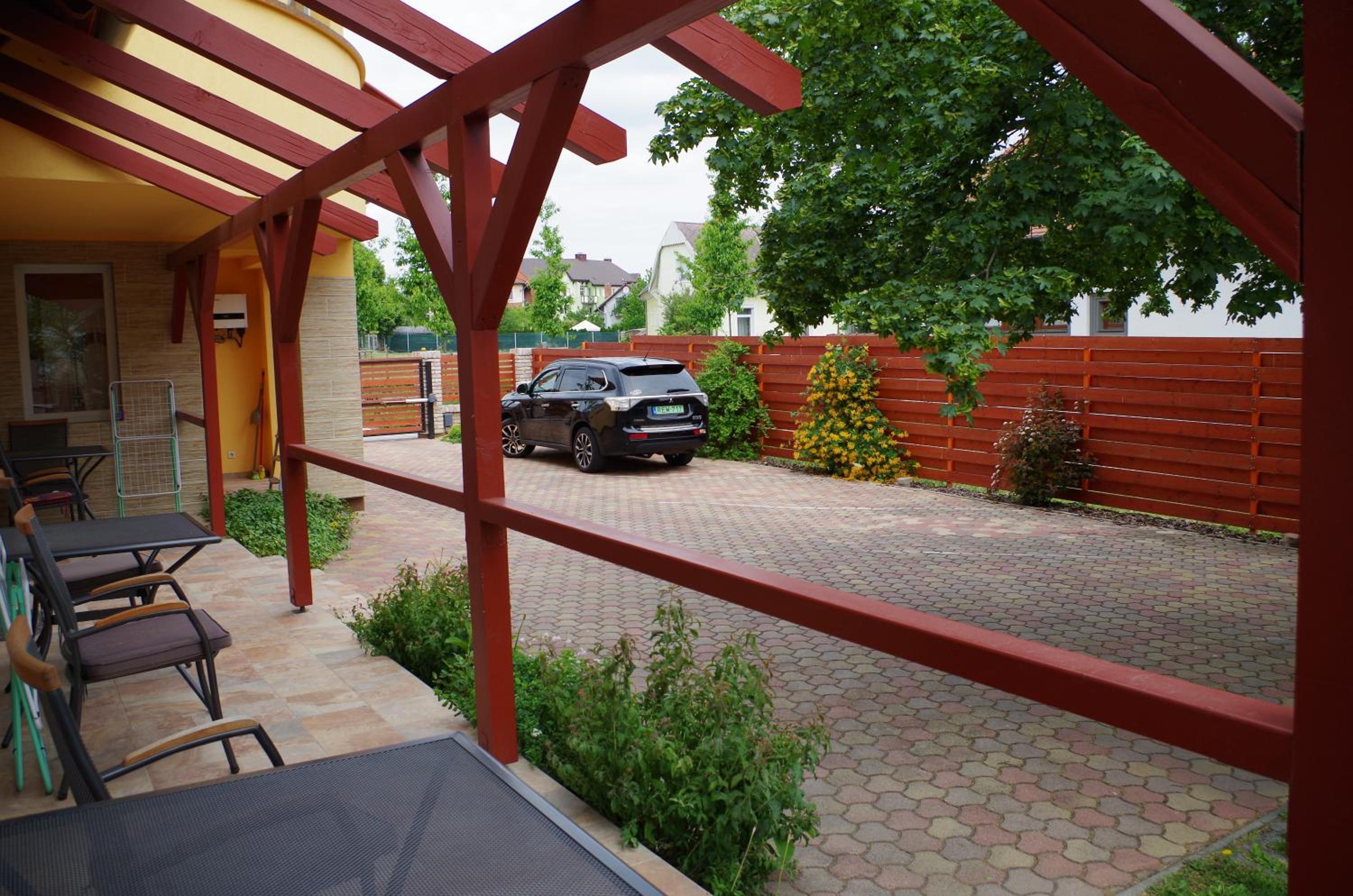 Aranyhal Apartman