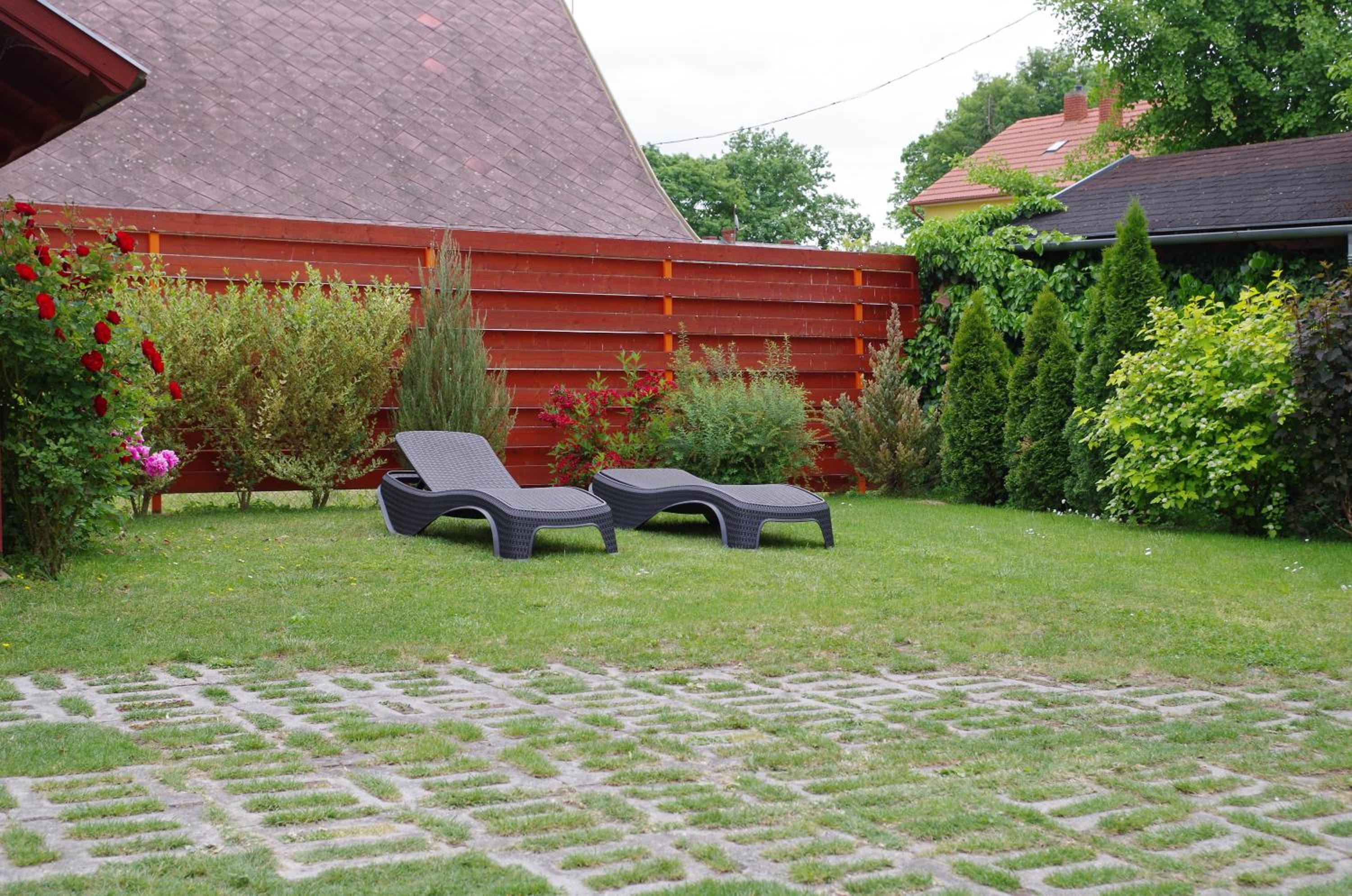 Aranyhal Apartman