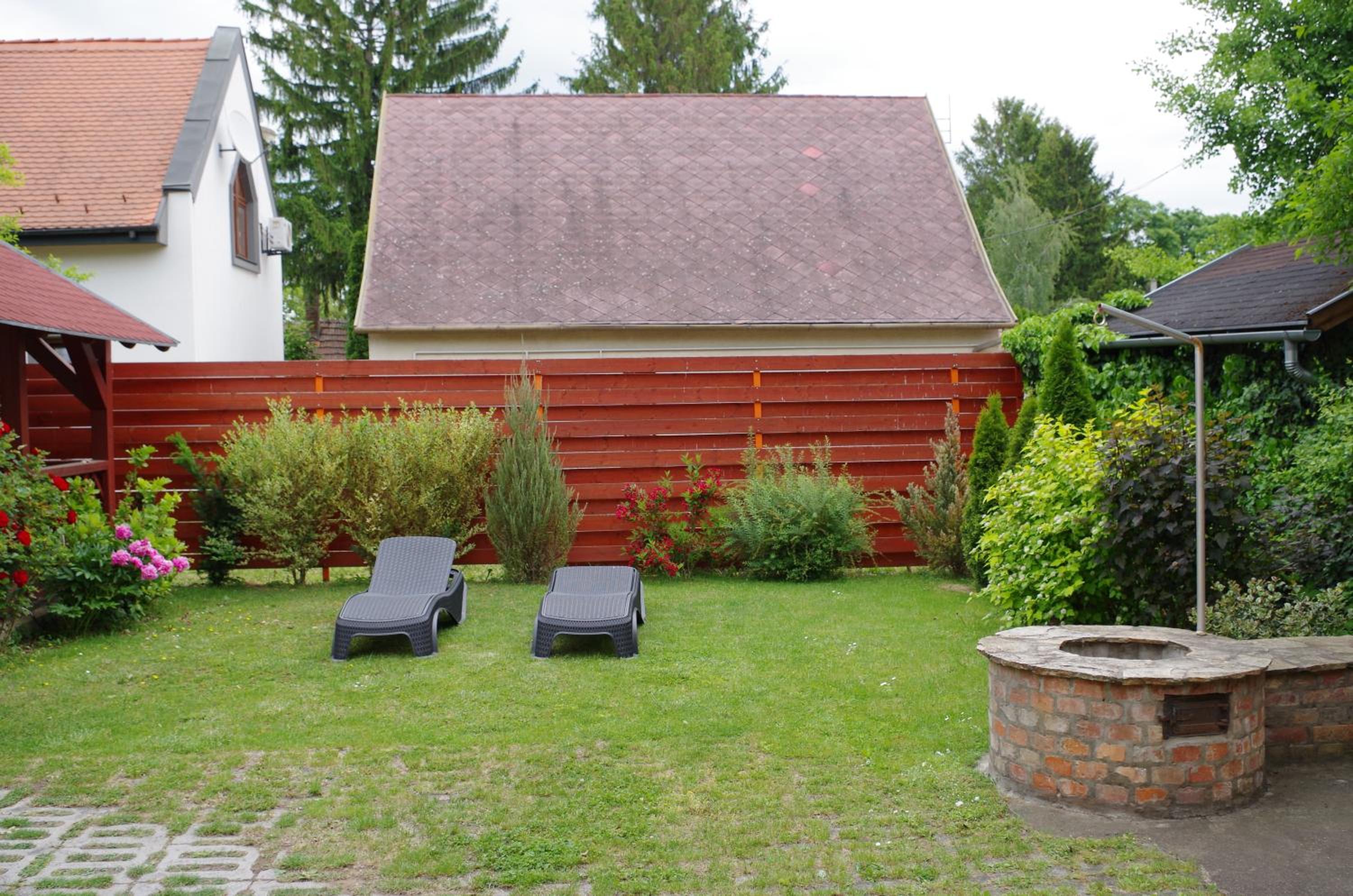 Aranyhal Apartman