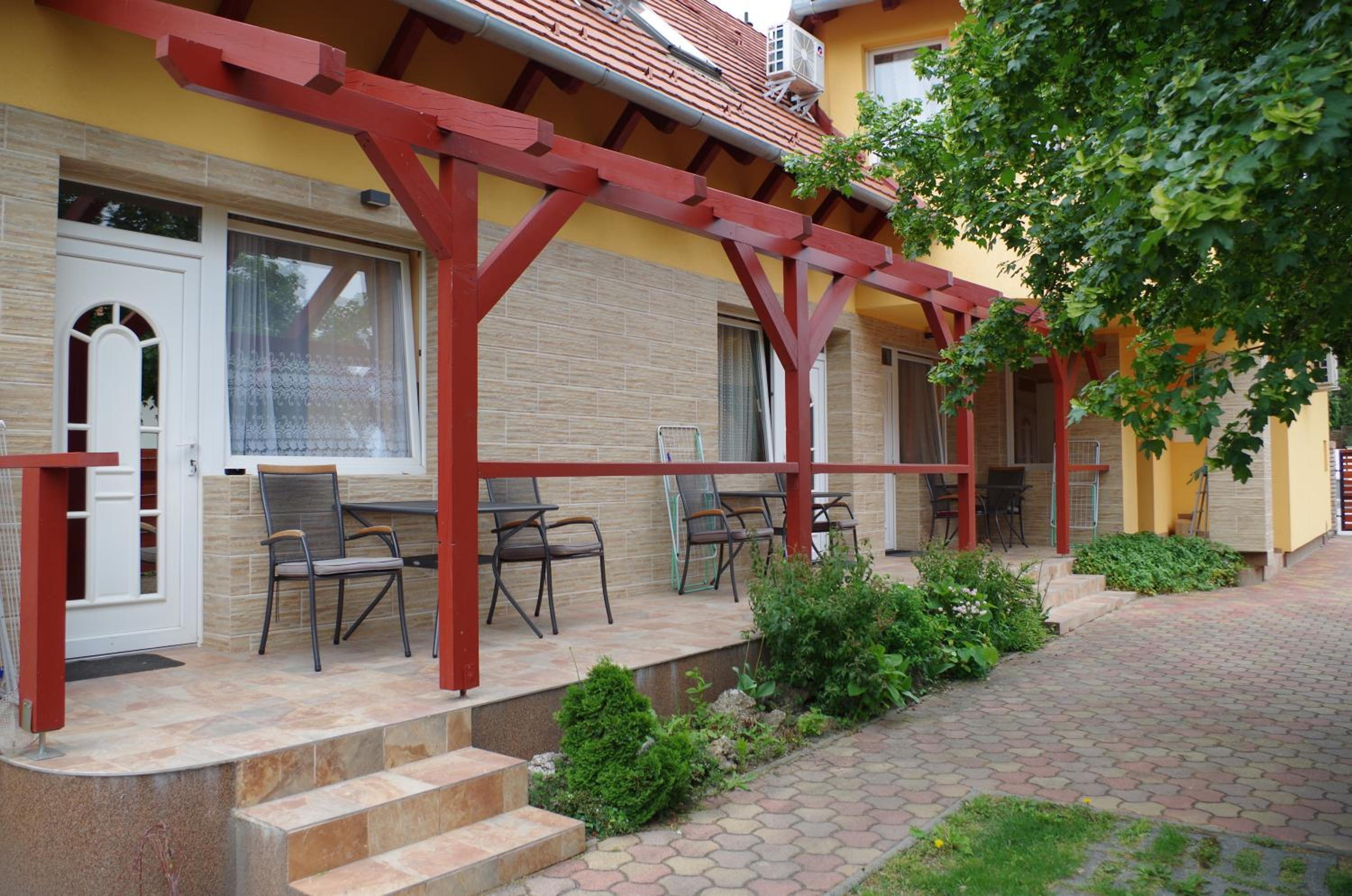 Aranyhal Apartman