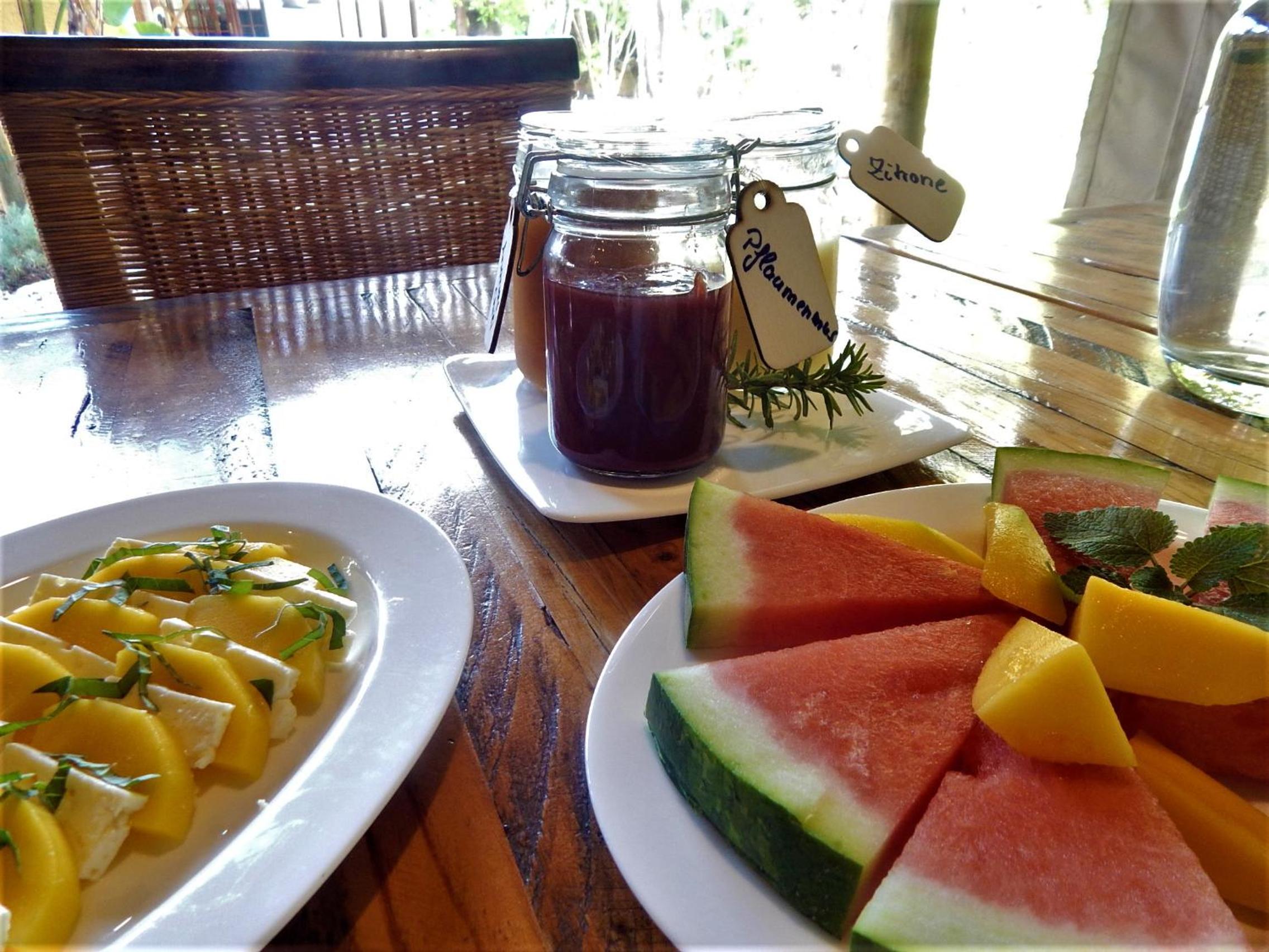 Khashamongo B & B