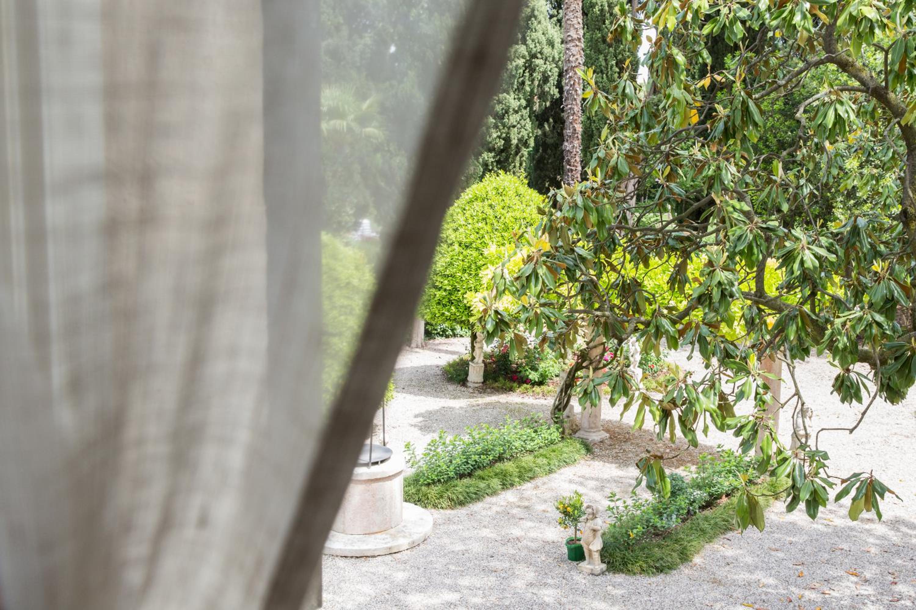 VILLA SACCOMANI view 2