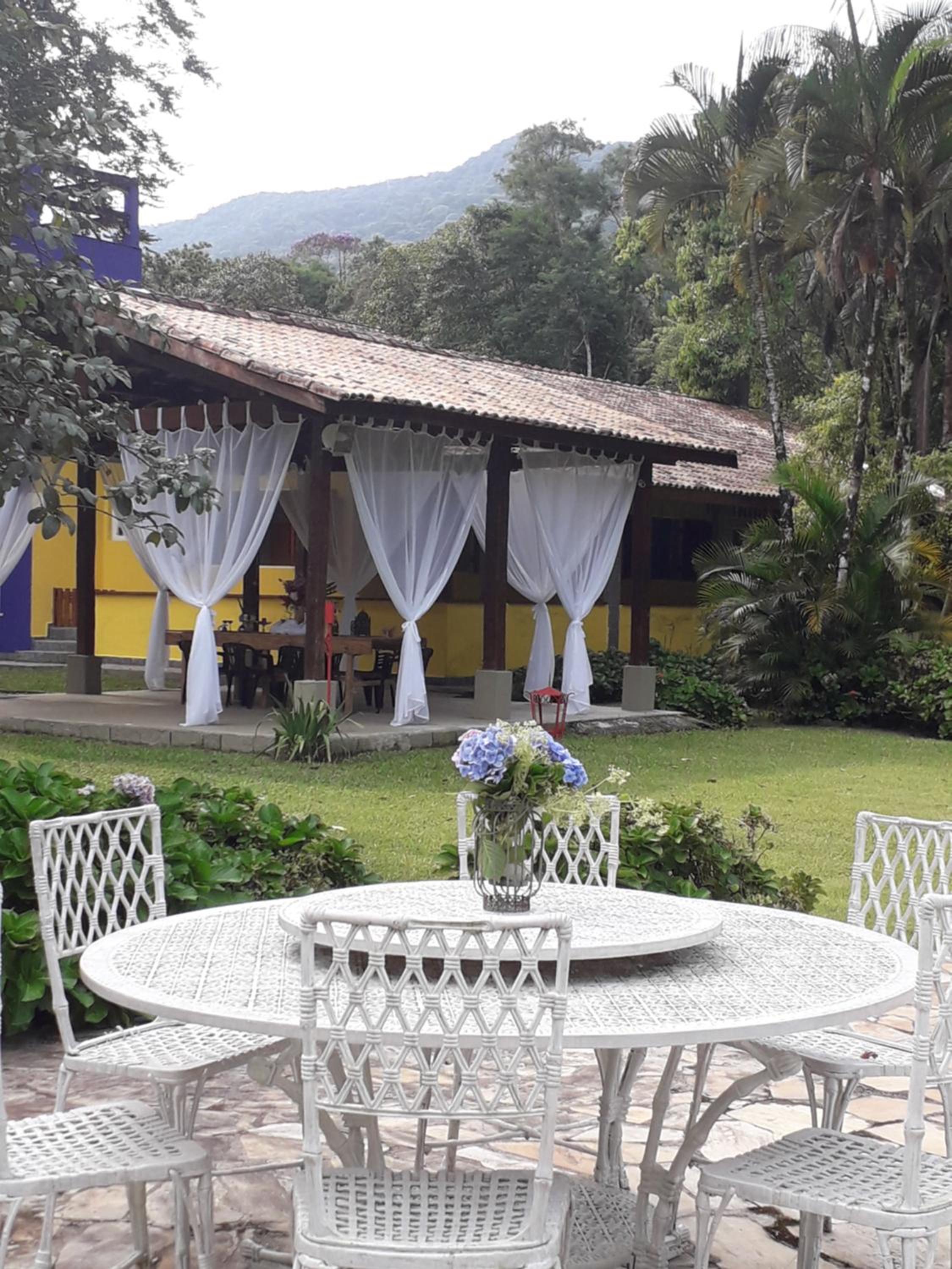 Casa Linda - Piscina Ampla - Jacuzzi - Imenso Jardim