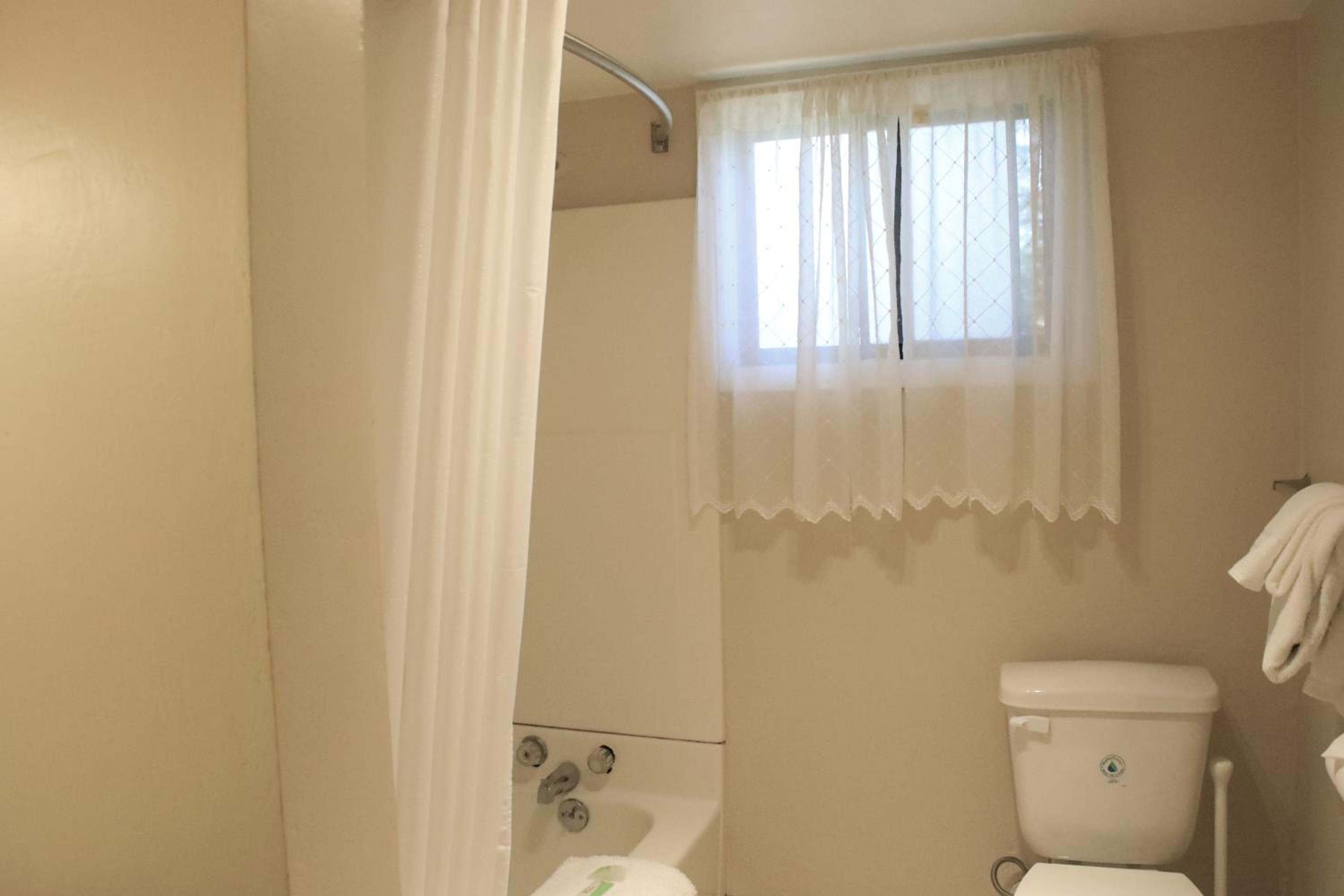 Carmel Resort Inn - Property Image 77