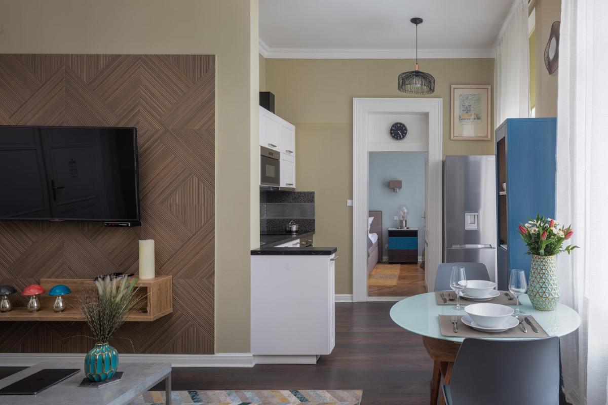 Homey apartment in Lesser Town by Prague Days