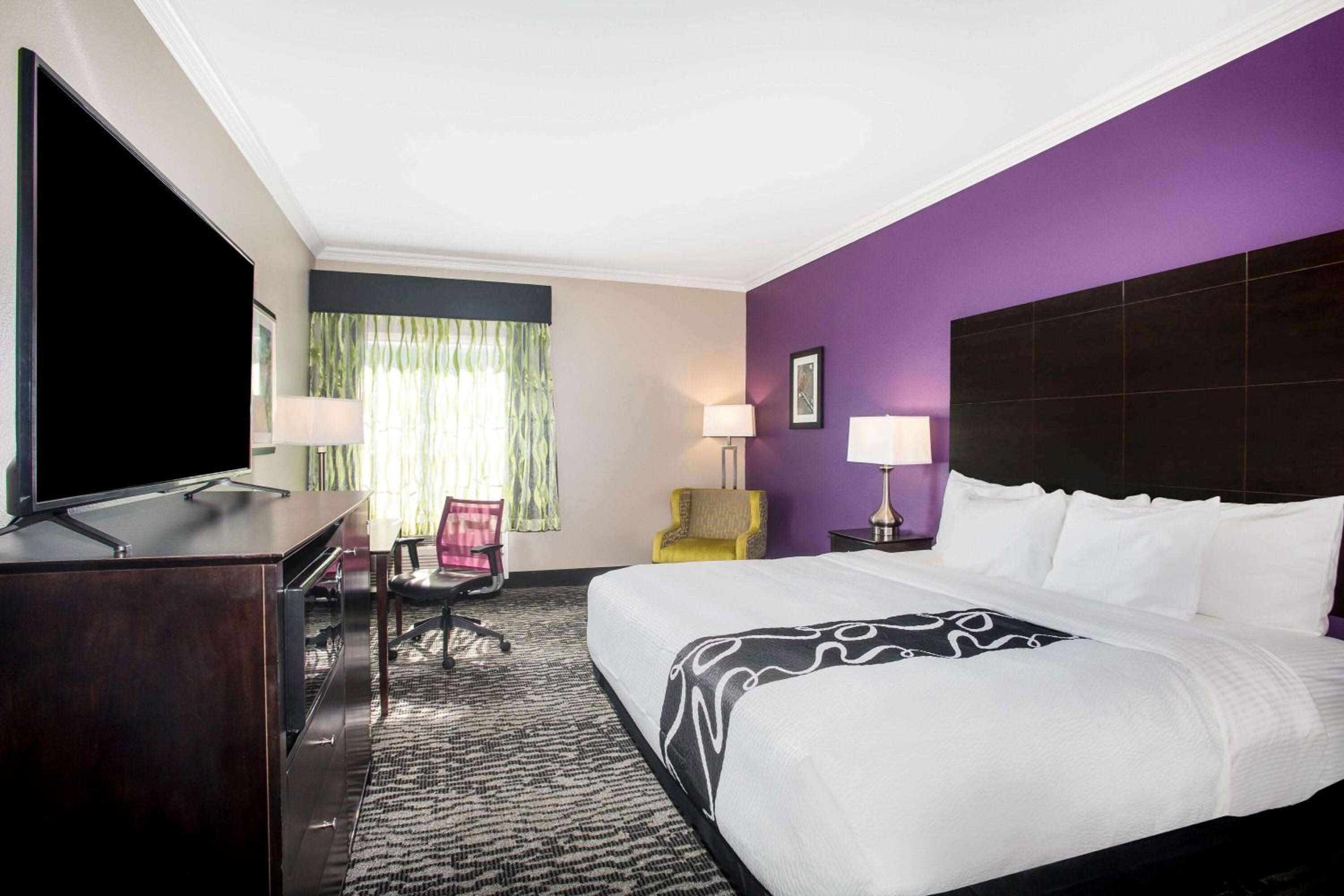 La Quinta by Wyndham Columbus TX view 3