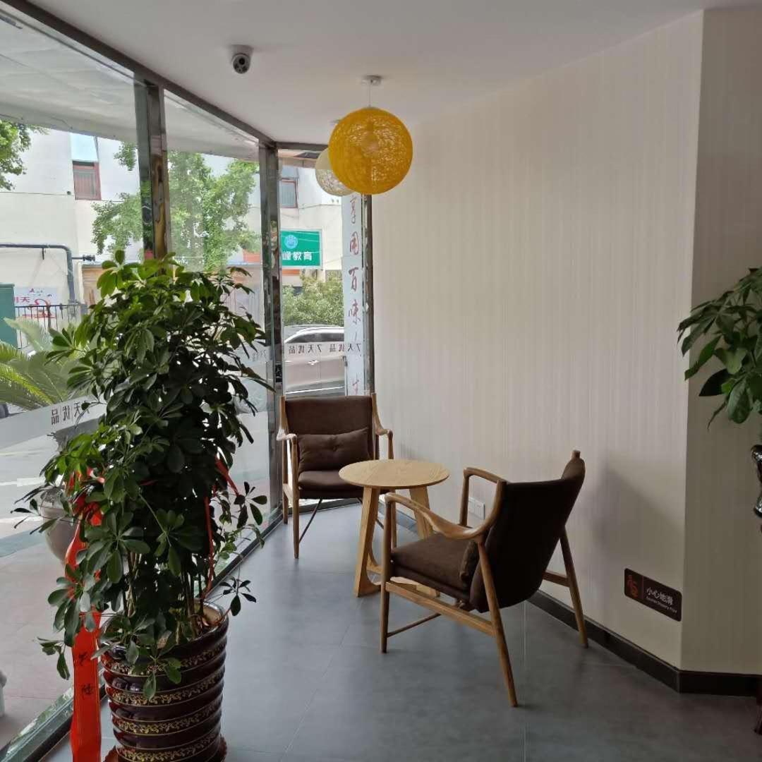hotel reception