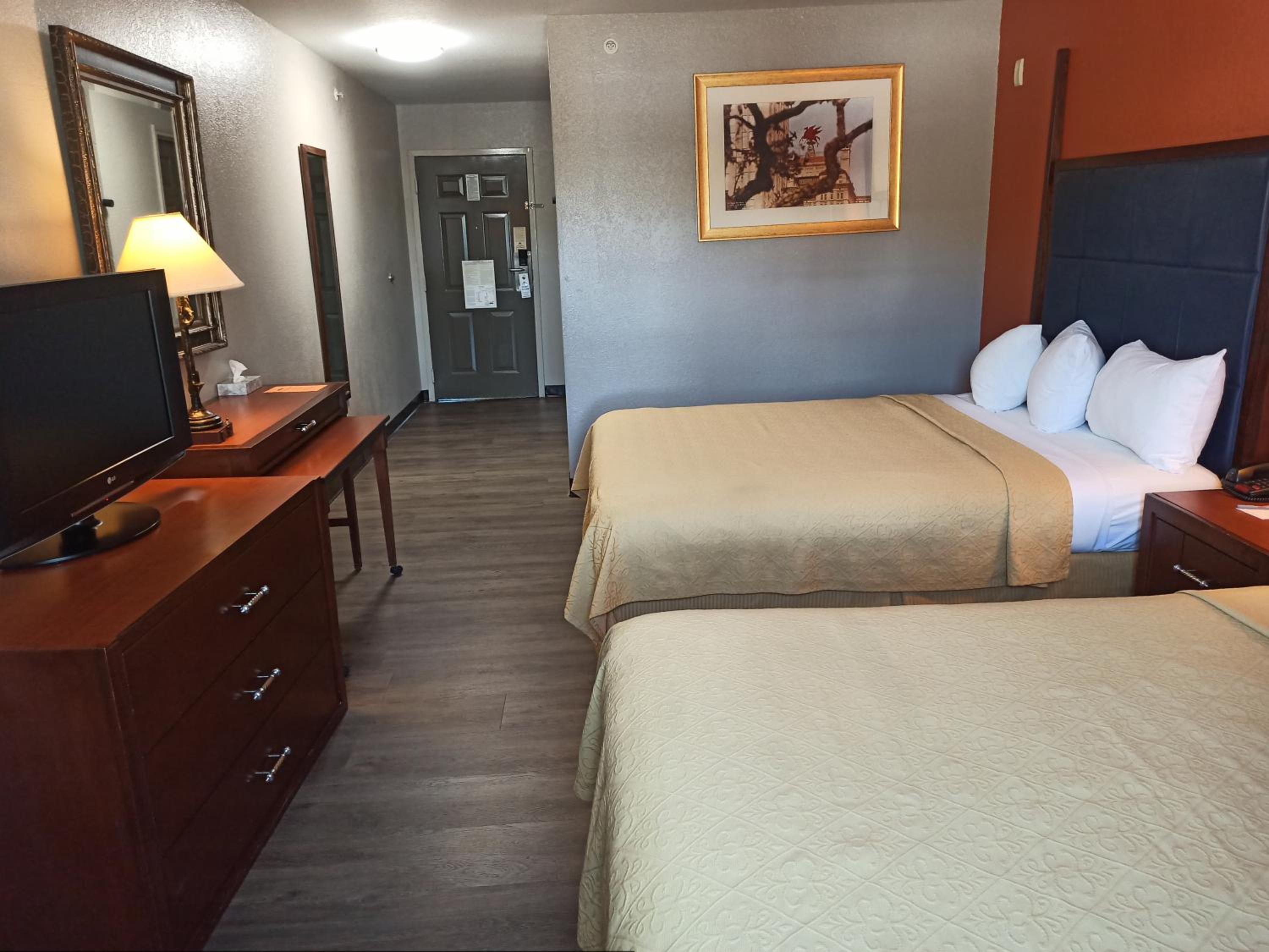 Rodeway Inn view 3