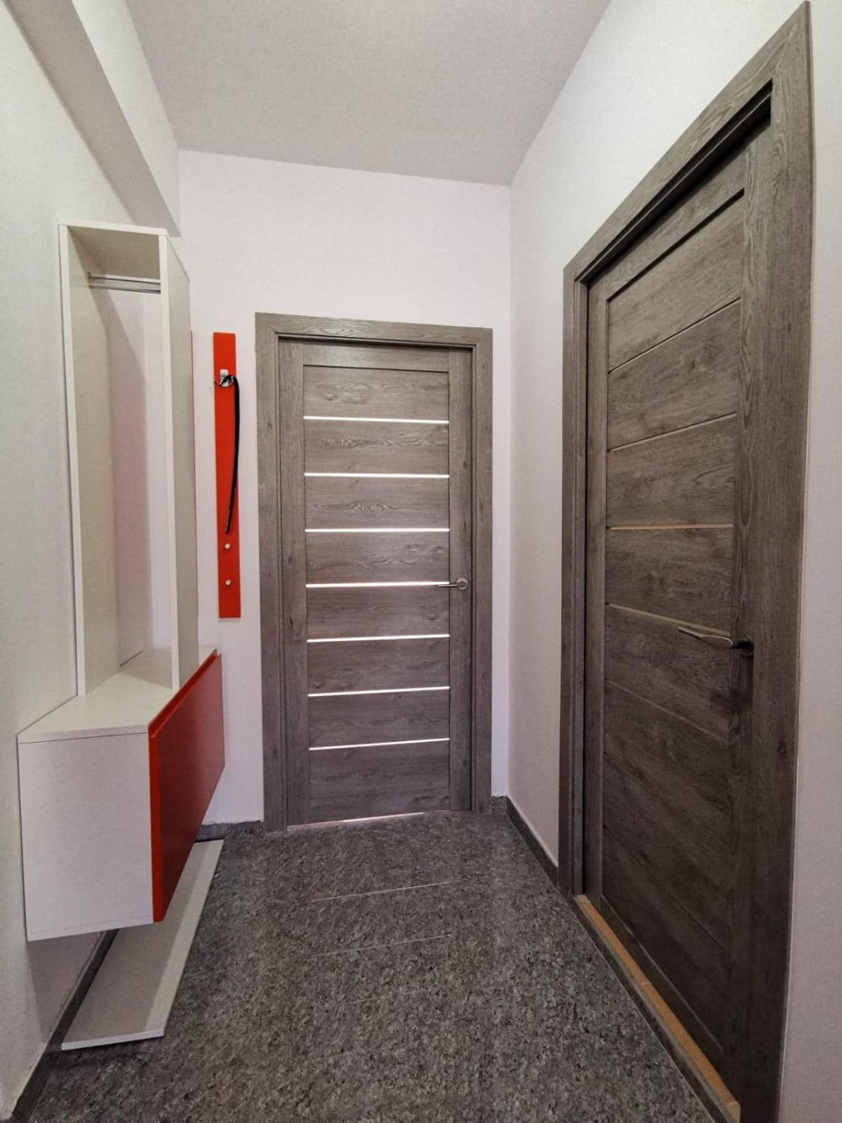 Orange Apartment-Brilliant Apartments view 5