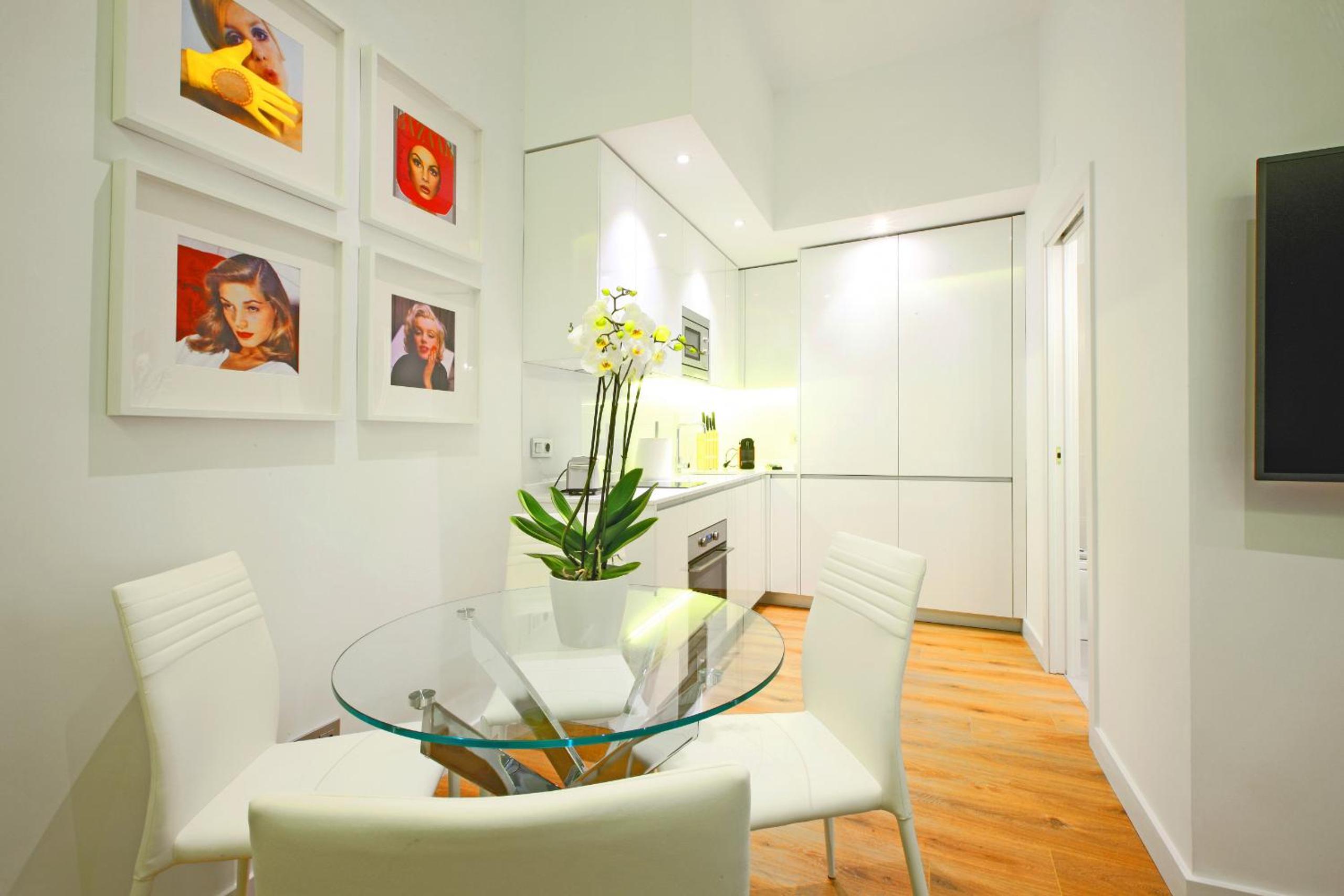 Prado Suite