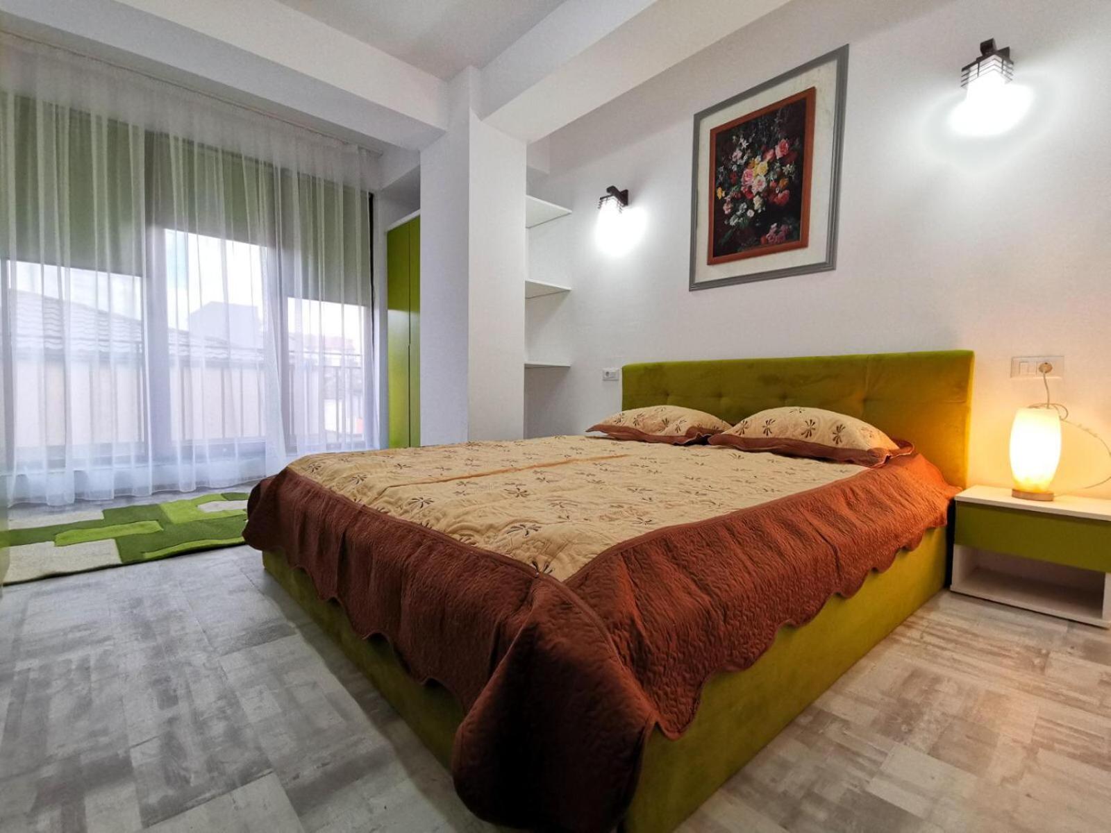 Green Apartment- Brilliant Apartments view 4