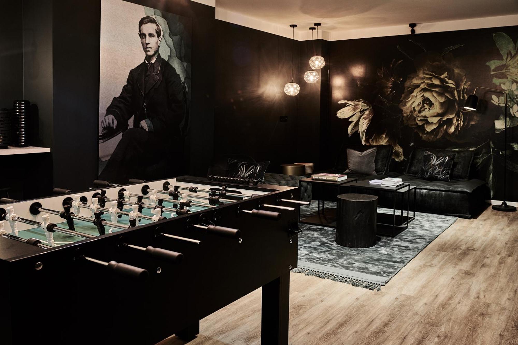 lounge