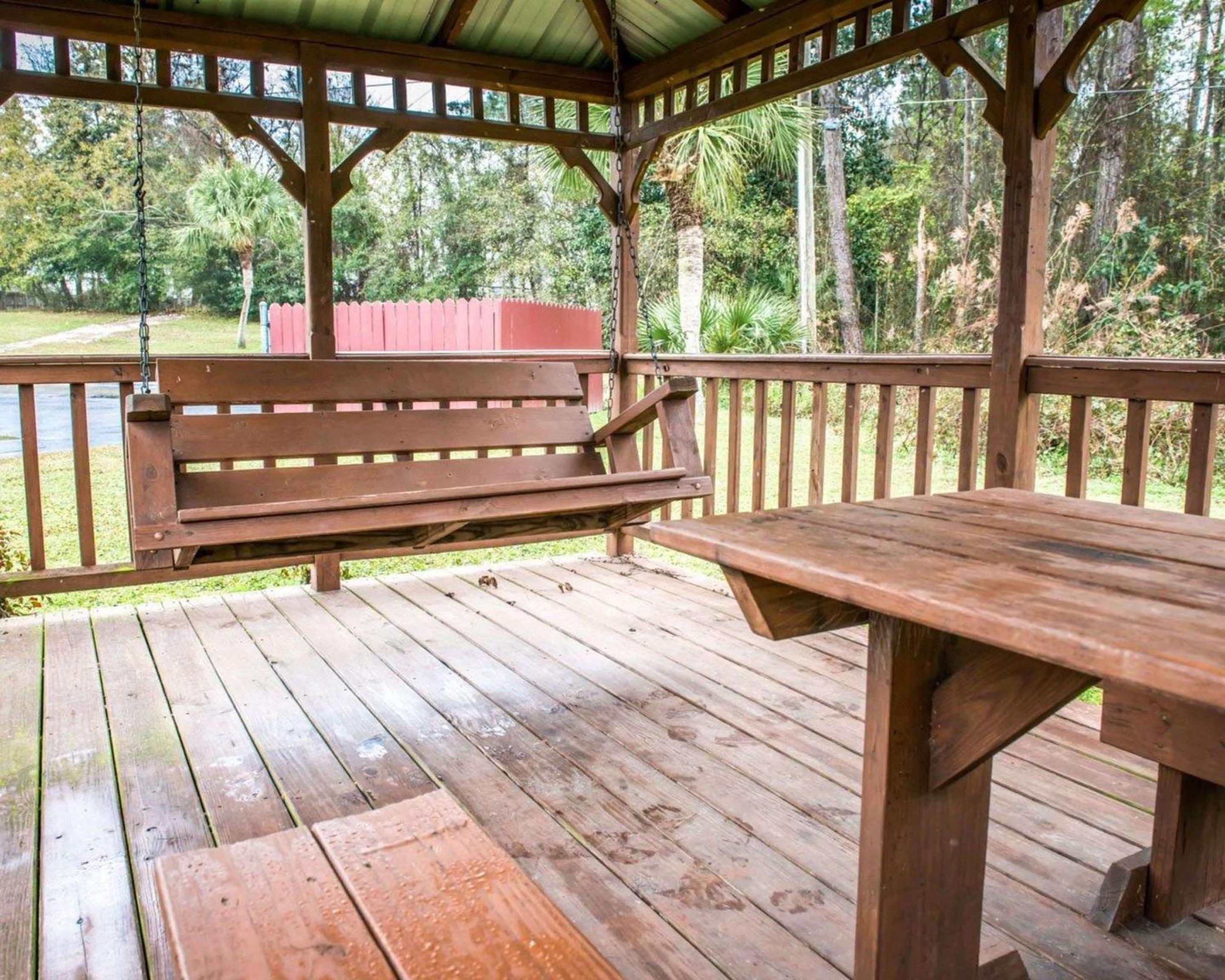 Lake City Vacations - Econo Lodge Lake City-North - Property Image 21