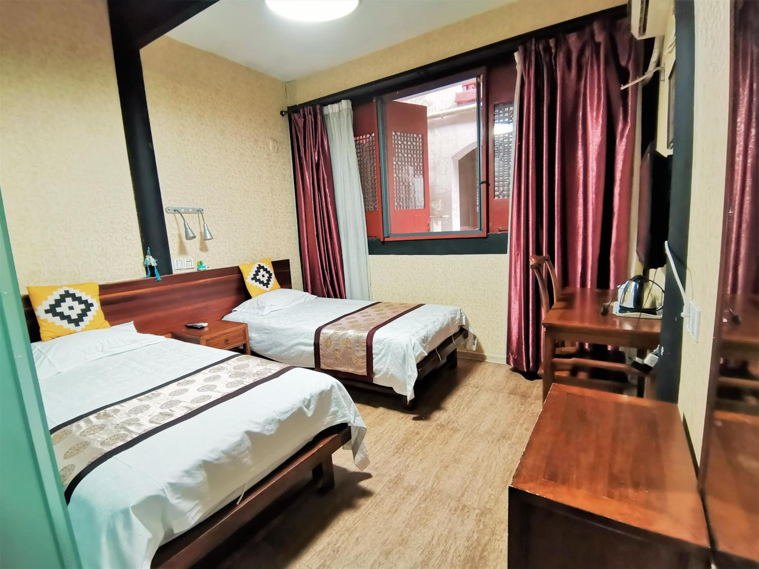 Shaoxing Vacations - Shaoxing Laotaimen Luxun Native Place Youth Hostel - Property Image 6
