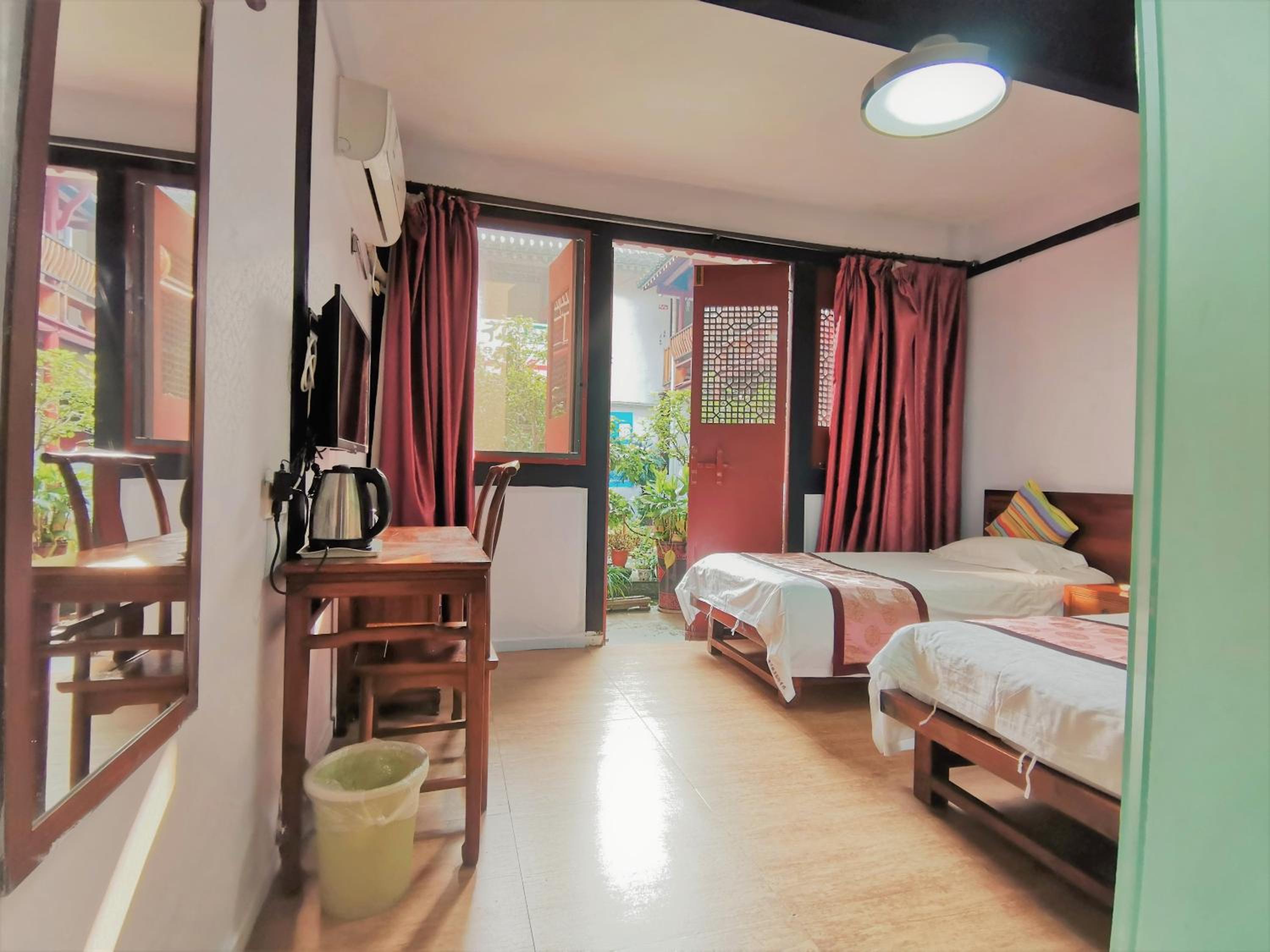 Shaoxing Vacations - Shaoxing Laotaimen Luxun Native Place Youth Hostel - Property Image 5