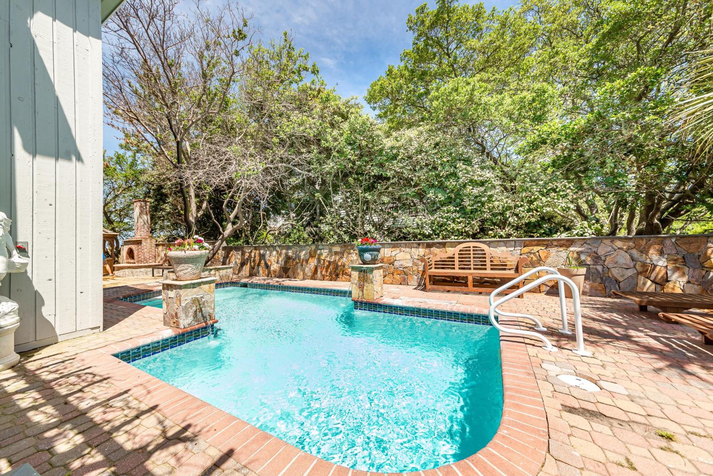 Doggone Perfect - Village at Nags Head, Soundfront, Golf Course View, Pool, Hot Tub, Pets OK, Flex Stays