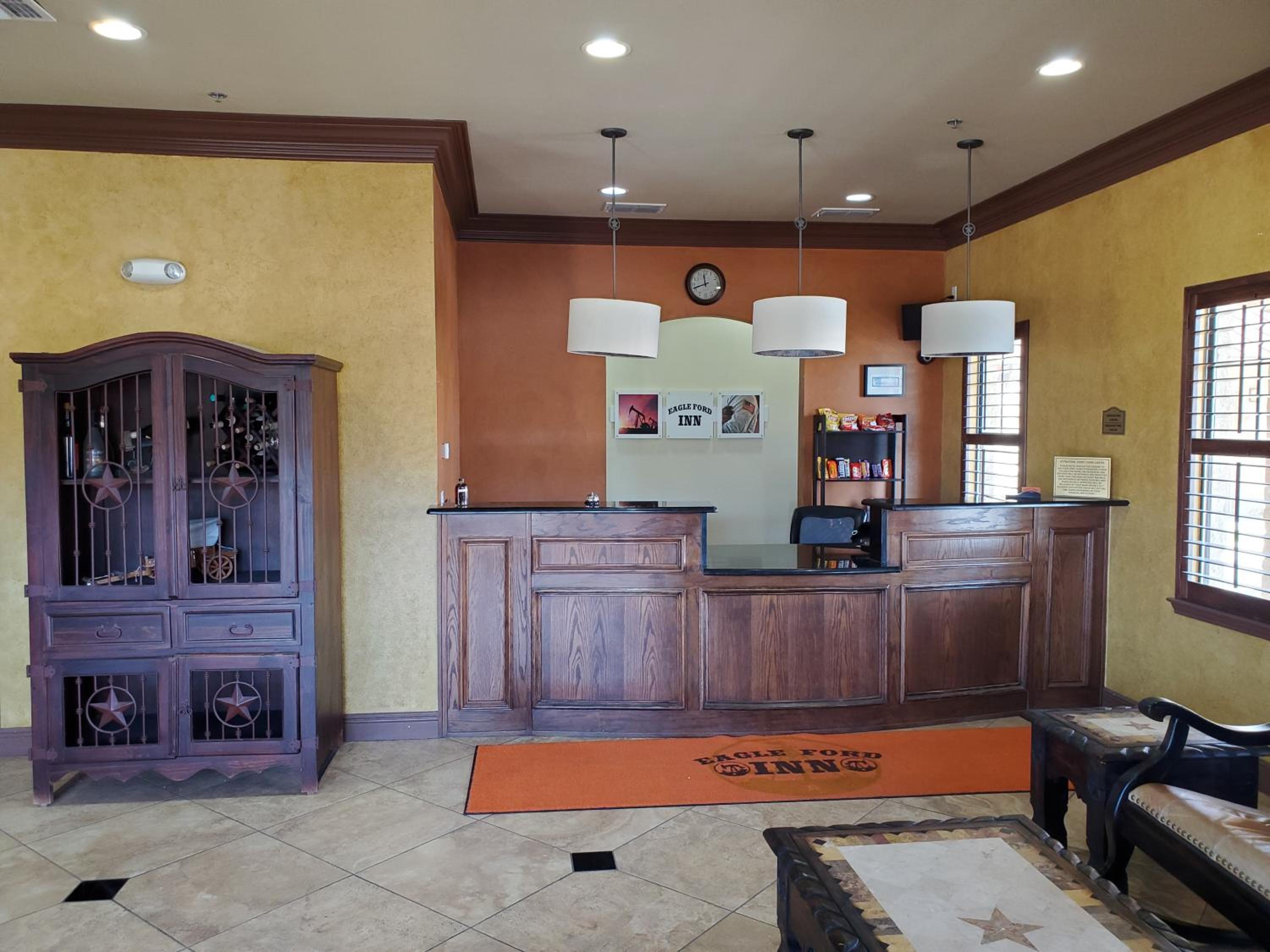 Eagle Ford Inn