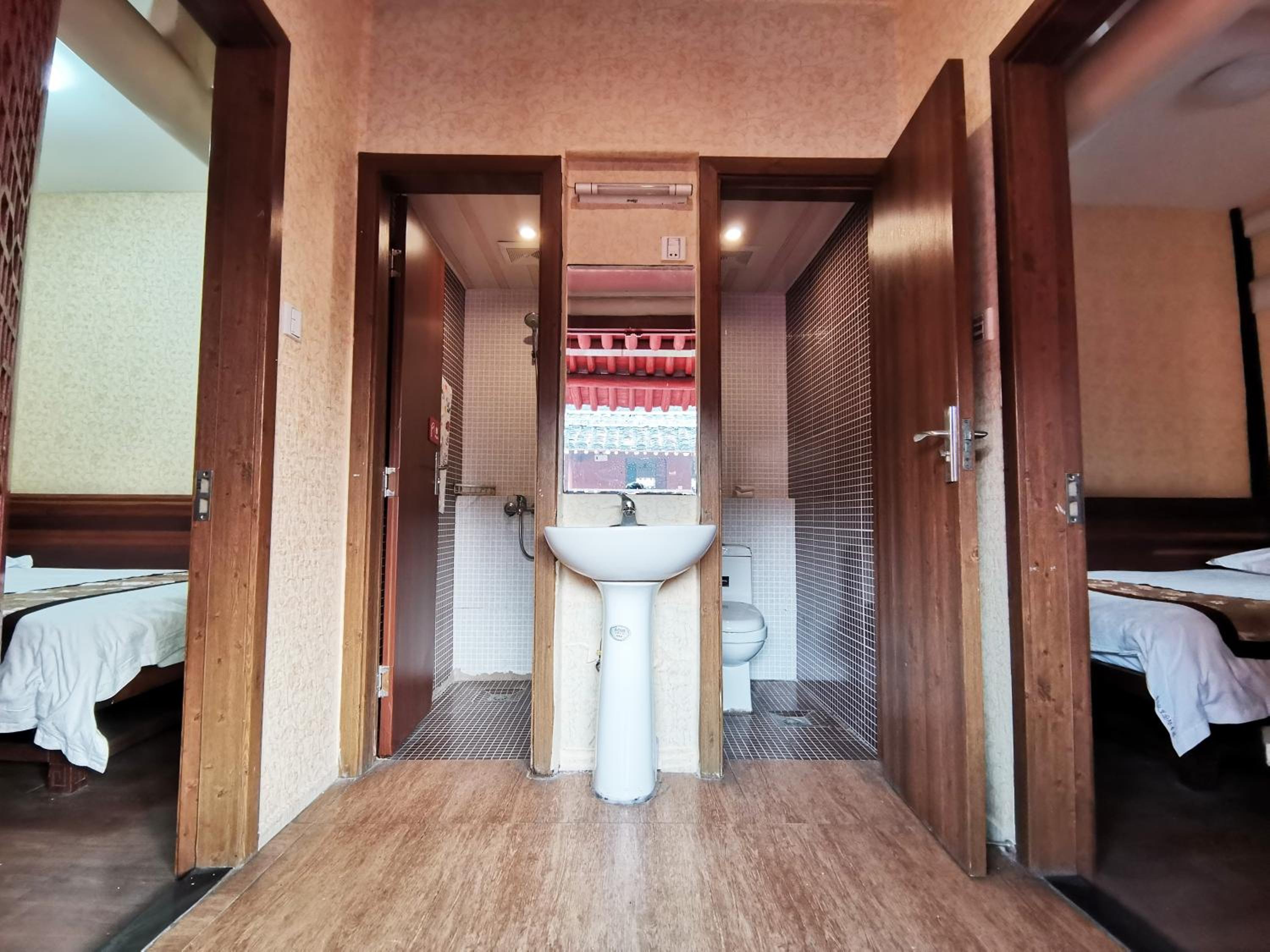 Shaoxing Vacations - Shaoxing Laotaimen Luxun Native Place Youth Hostel - Property Image 44