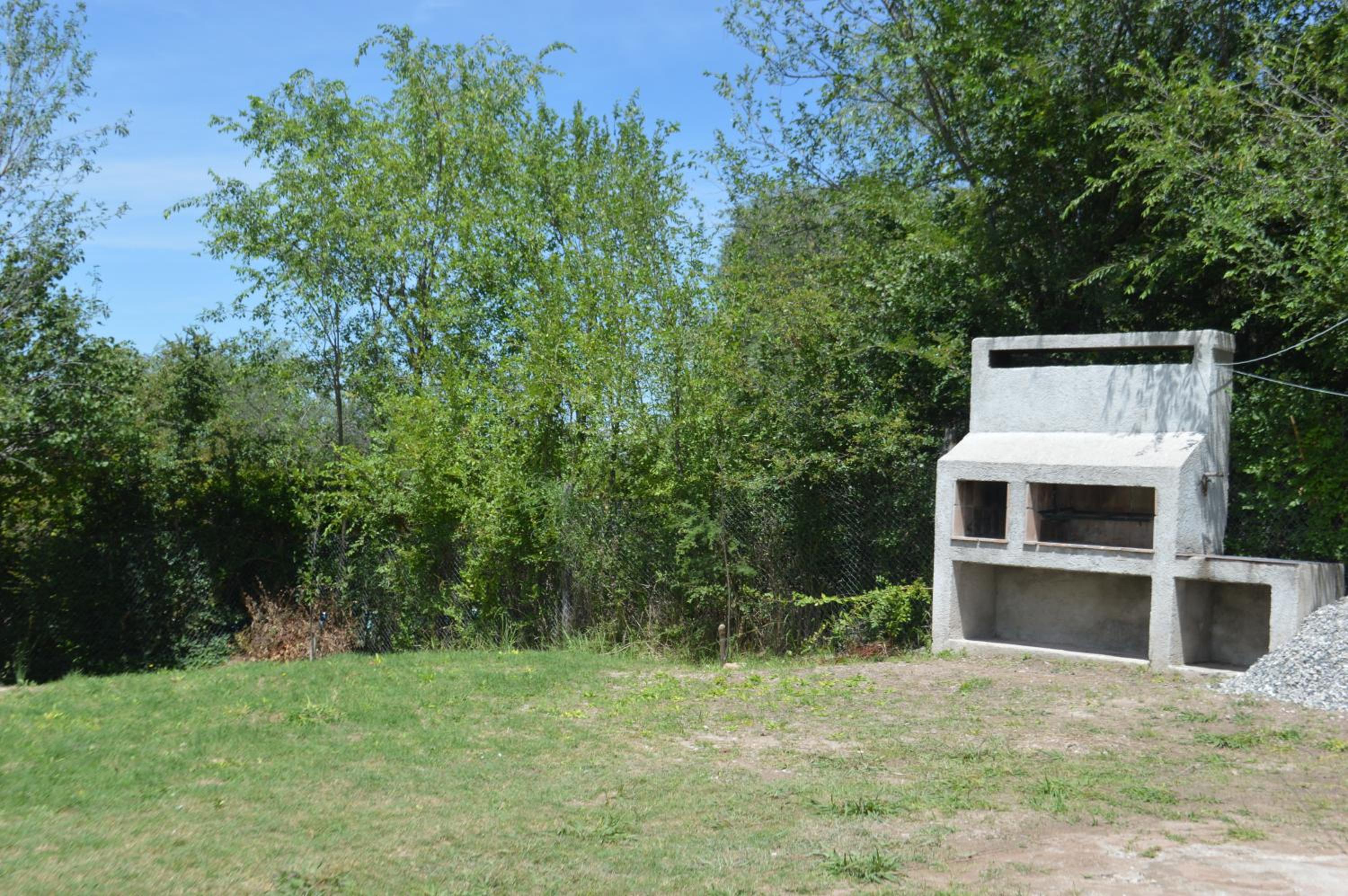 Eluney Apart