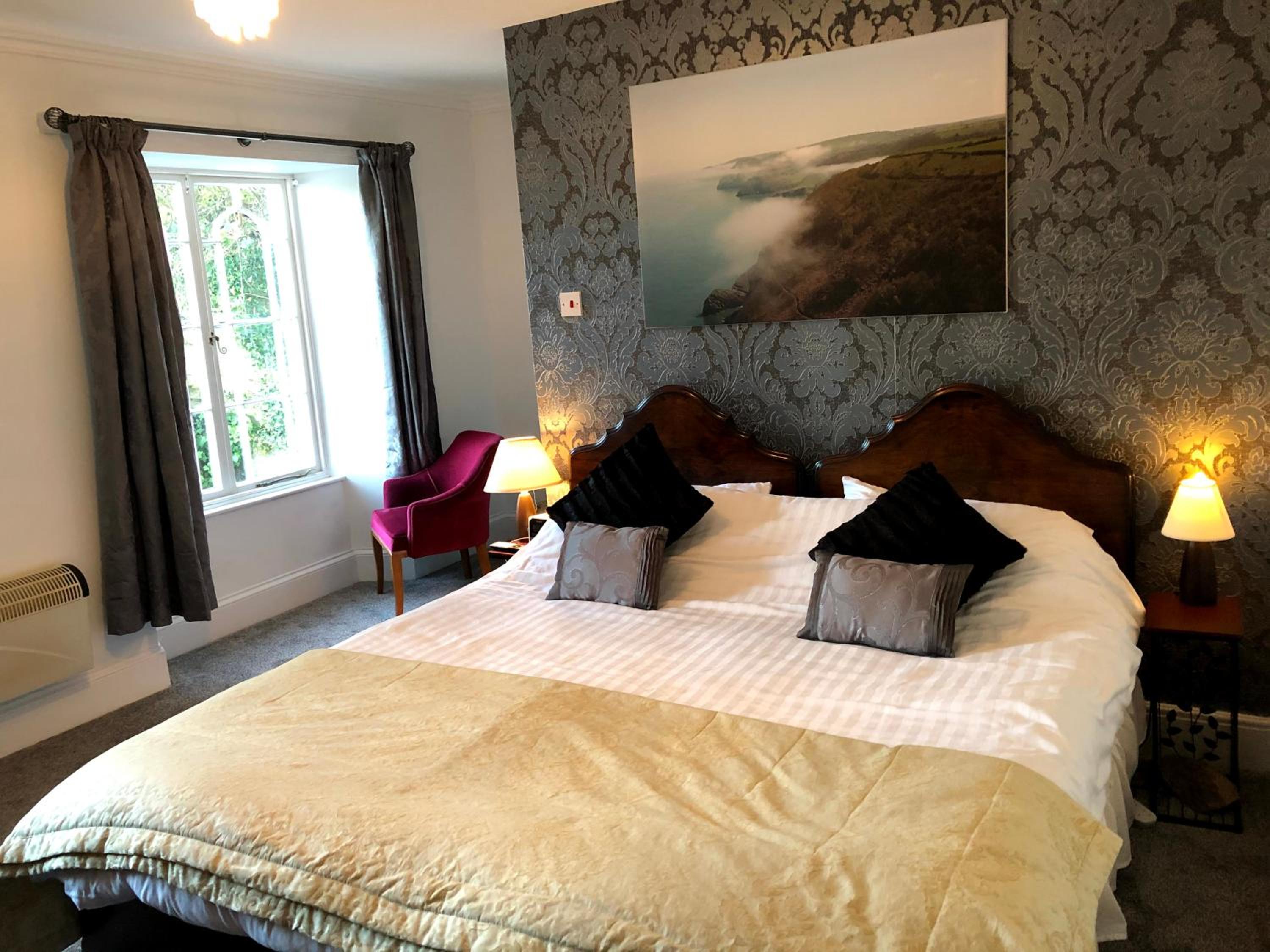 Lynton Vacations - The North Cliff Hotel - Property Image 7